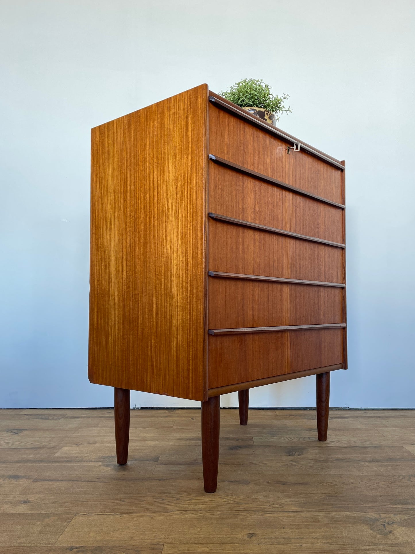 Danish Chest of Drawers Teak Mid-Century - Scandi / Vintage
