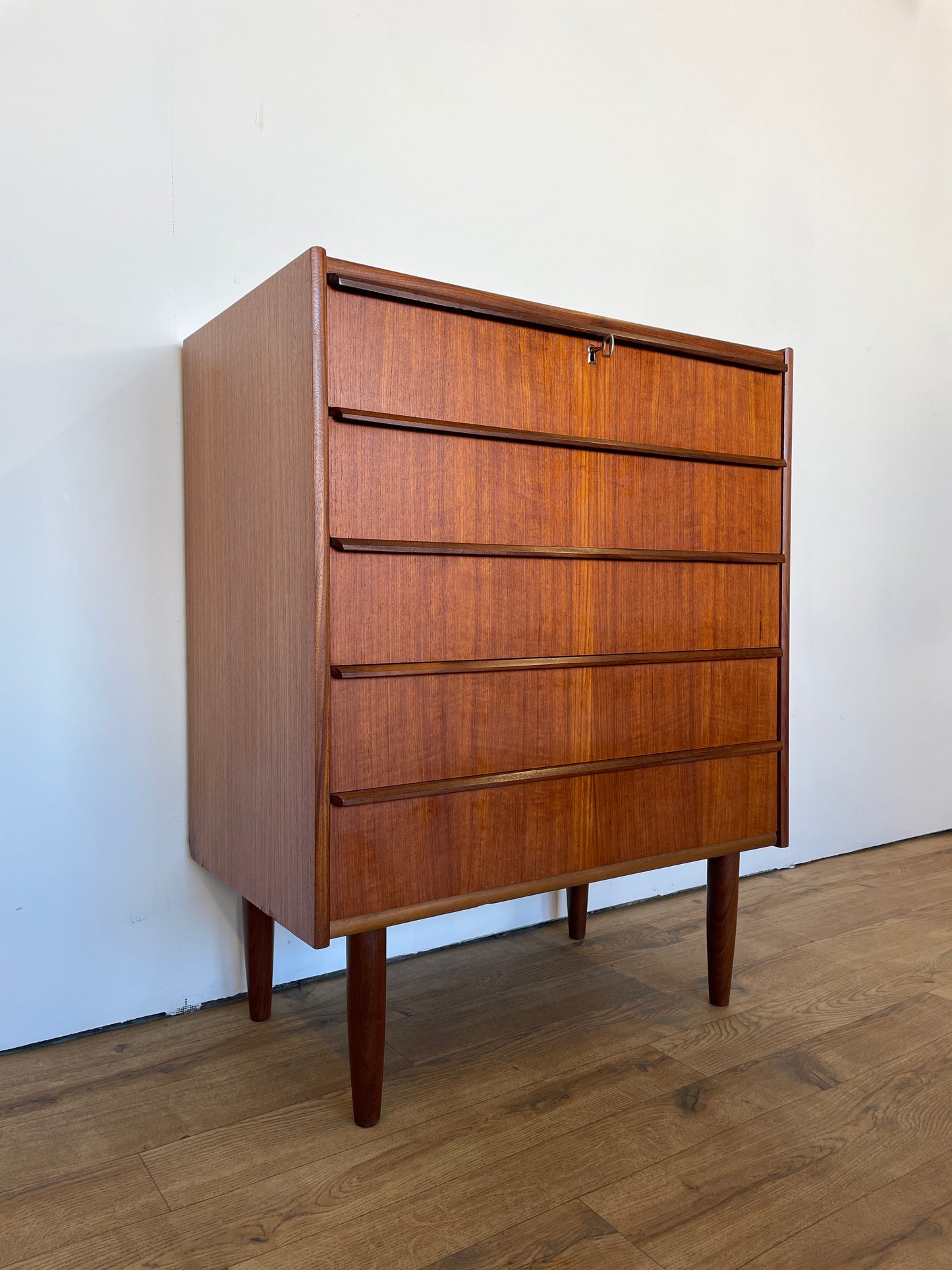 Danish Chest of Drawers Teak Mid-Century - Scandi / Vintage