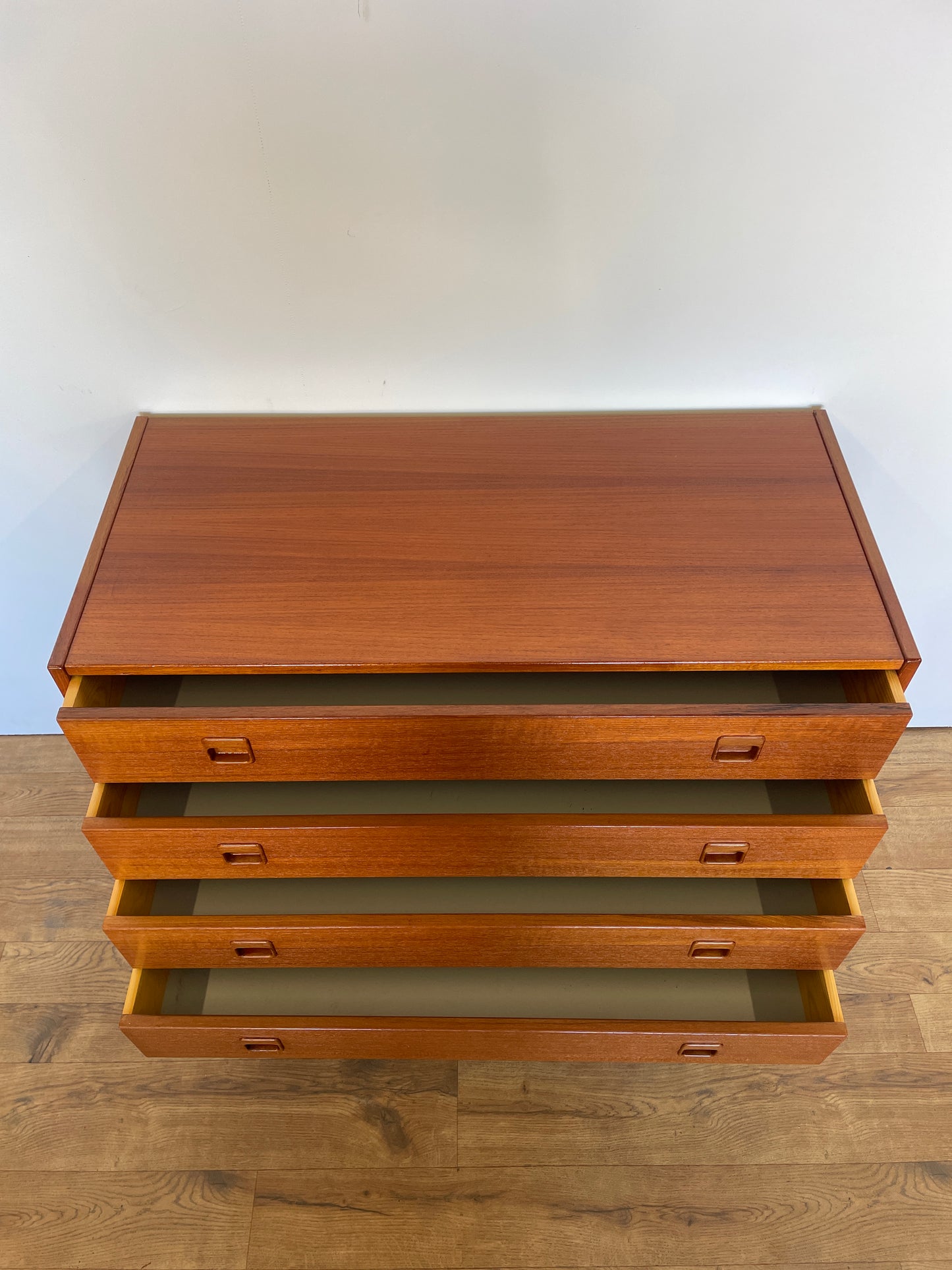 Danish Chest of Drawers Teak Mid-Century - Scandi / Vintage - 4 Drawer