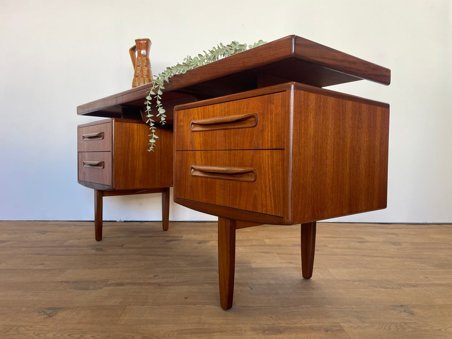 G Plan Desk Floating Top Dressing Table Sideboard Mid-Century Teak Vintage Retro