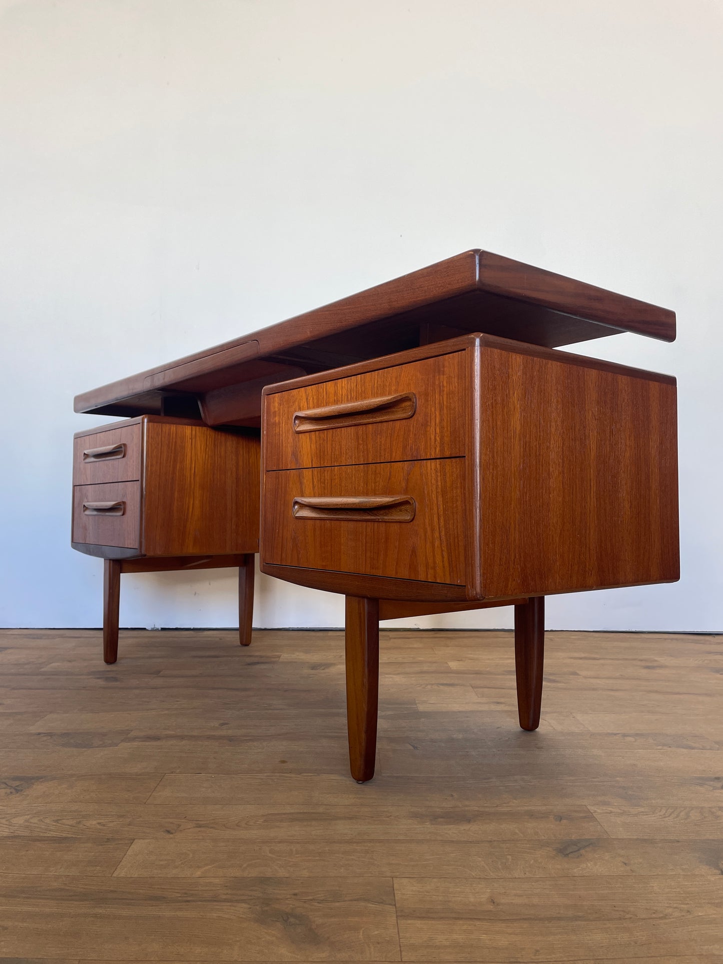 G Plan Desk Floating Top Dressing Table Sideboard Mid-Century Teak Vintage Retro