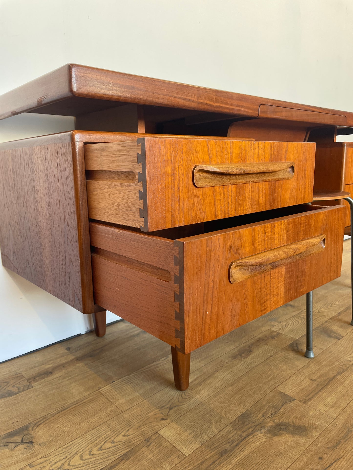 G Plan Desk Floating Top Dressing Table Sideboard Mid-Century Teak Vintage Retro