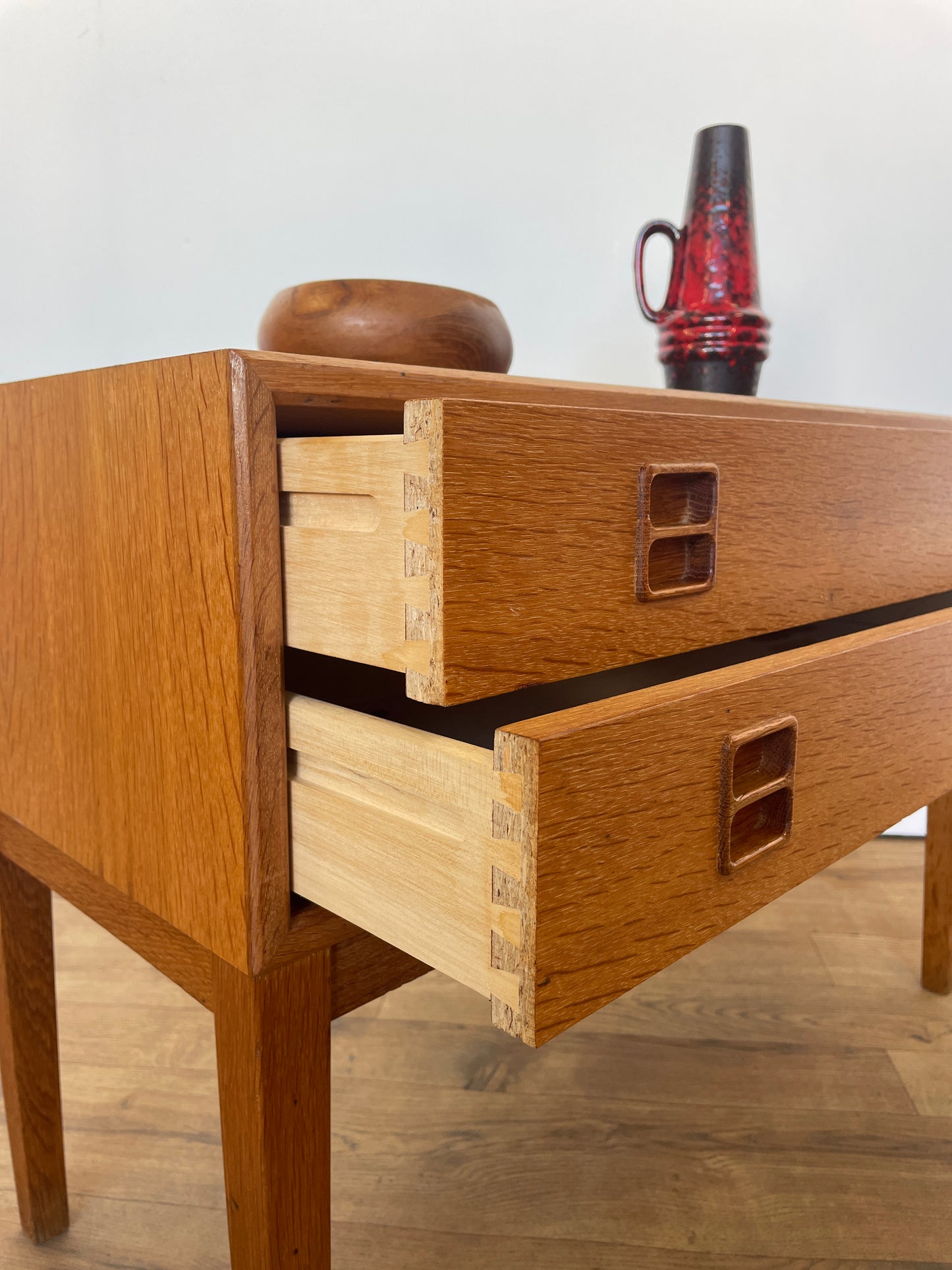 Danish Chest of Drawers Oak Mid-Century - Scandi / Vintage - 2 Drawer
