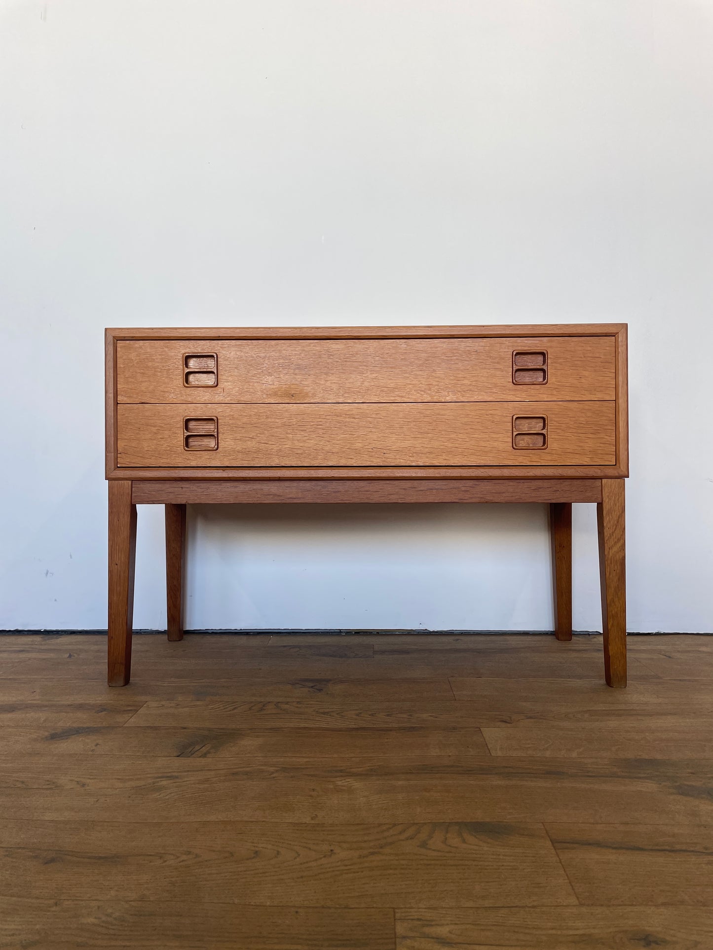 Danish Chest of Drawers Oak Mid-Century - Scandi / Vintage - 2 Drawer