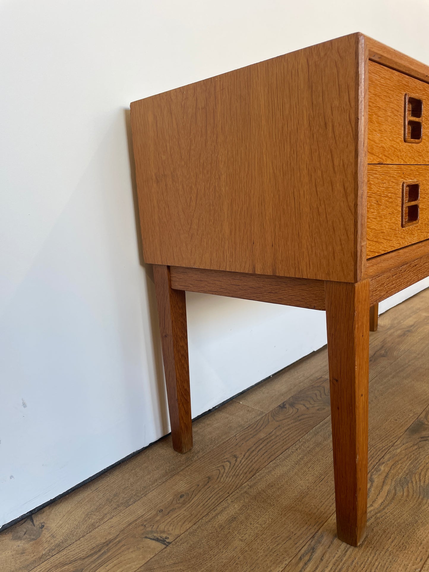 Danish Chest of Drawers Oak Mid-Century - Scandi / Vintage - 2 Drawer