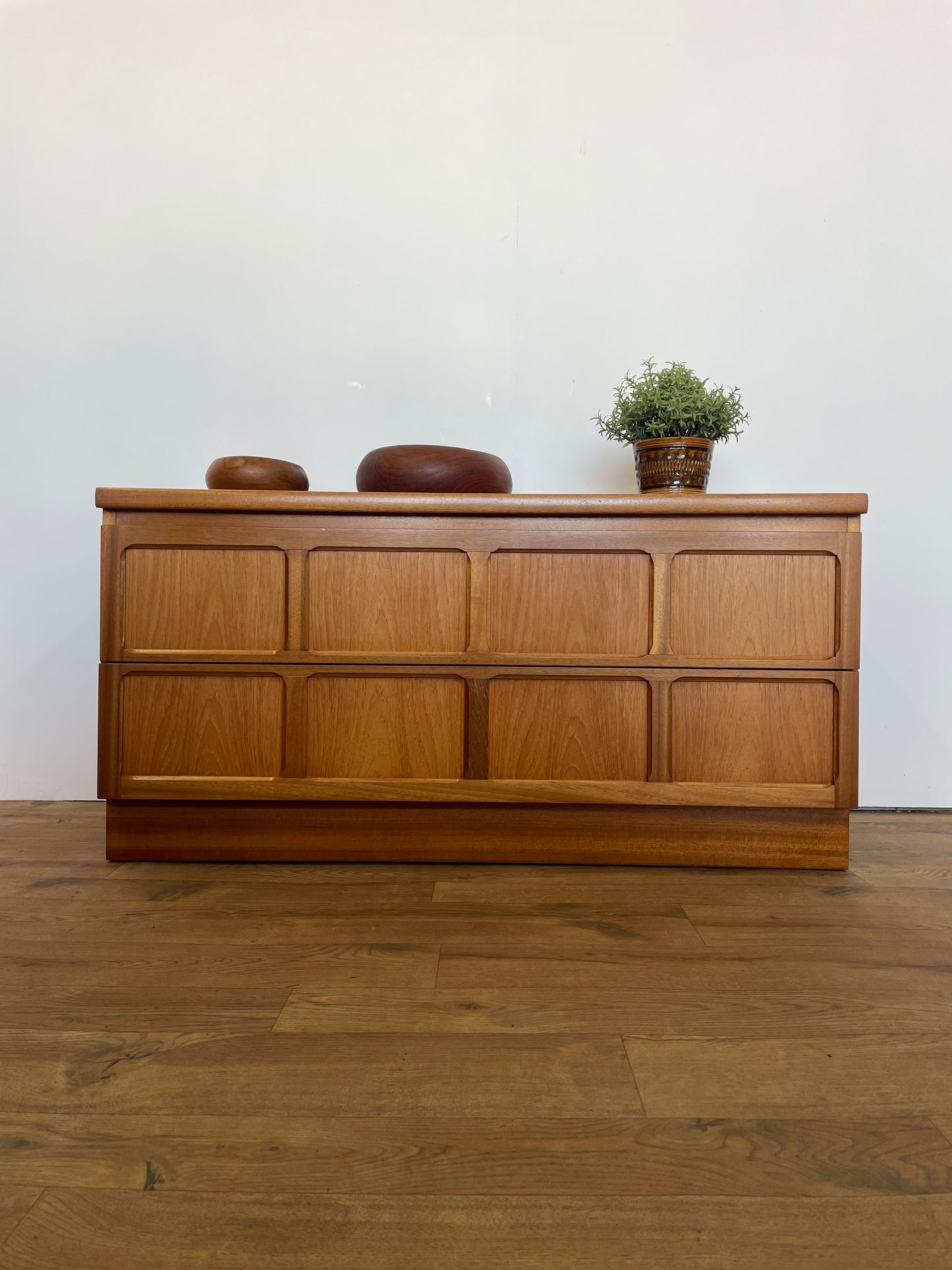 Vintage Nathan Teak TV Unit – Mid-Century Modern Low Sideboard