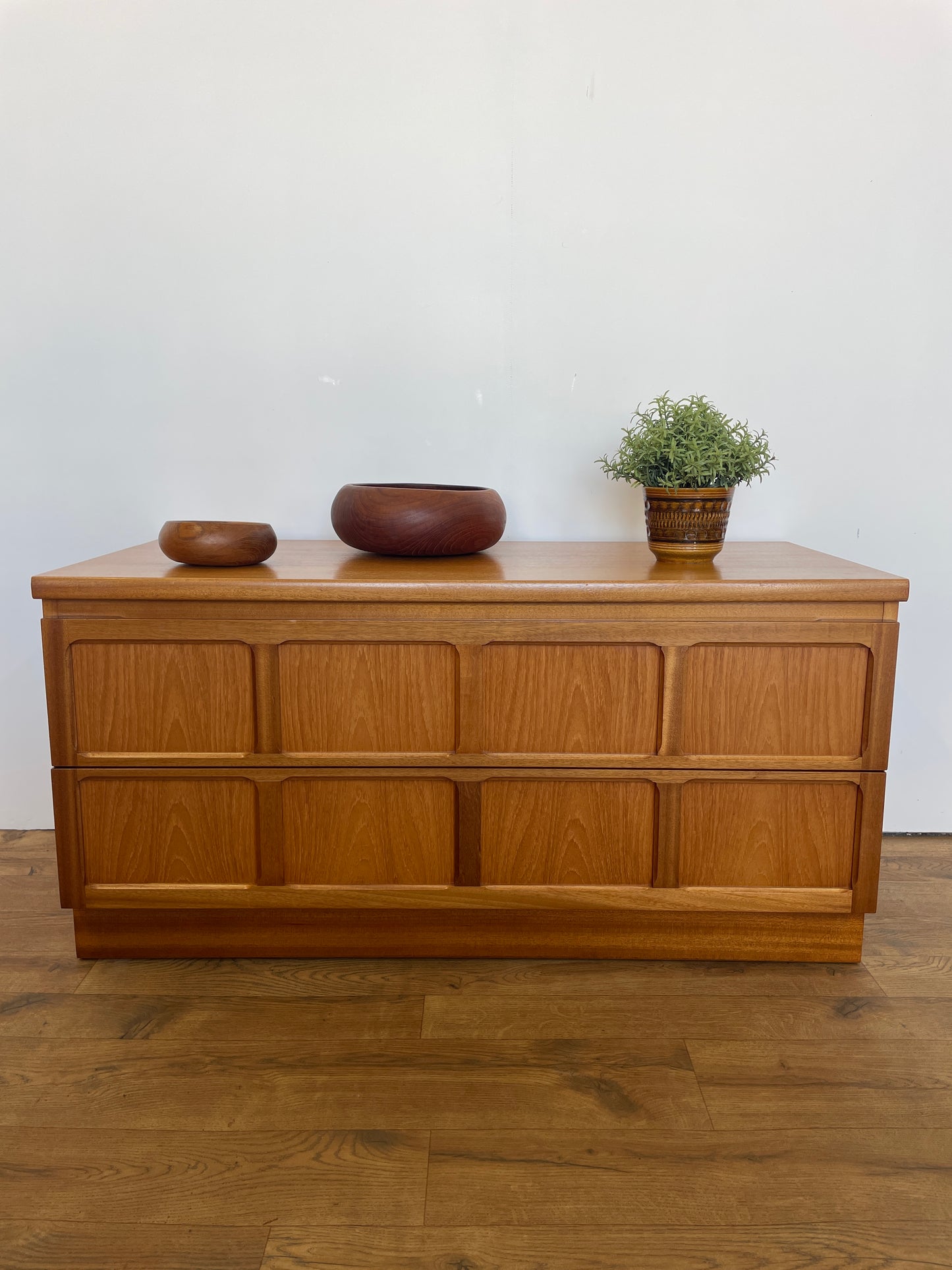 Vintage Nathan Teak TV Unit – Mid-Century Modern Low Sideboard