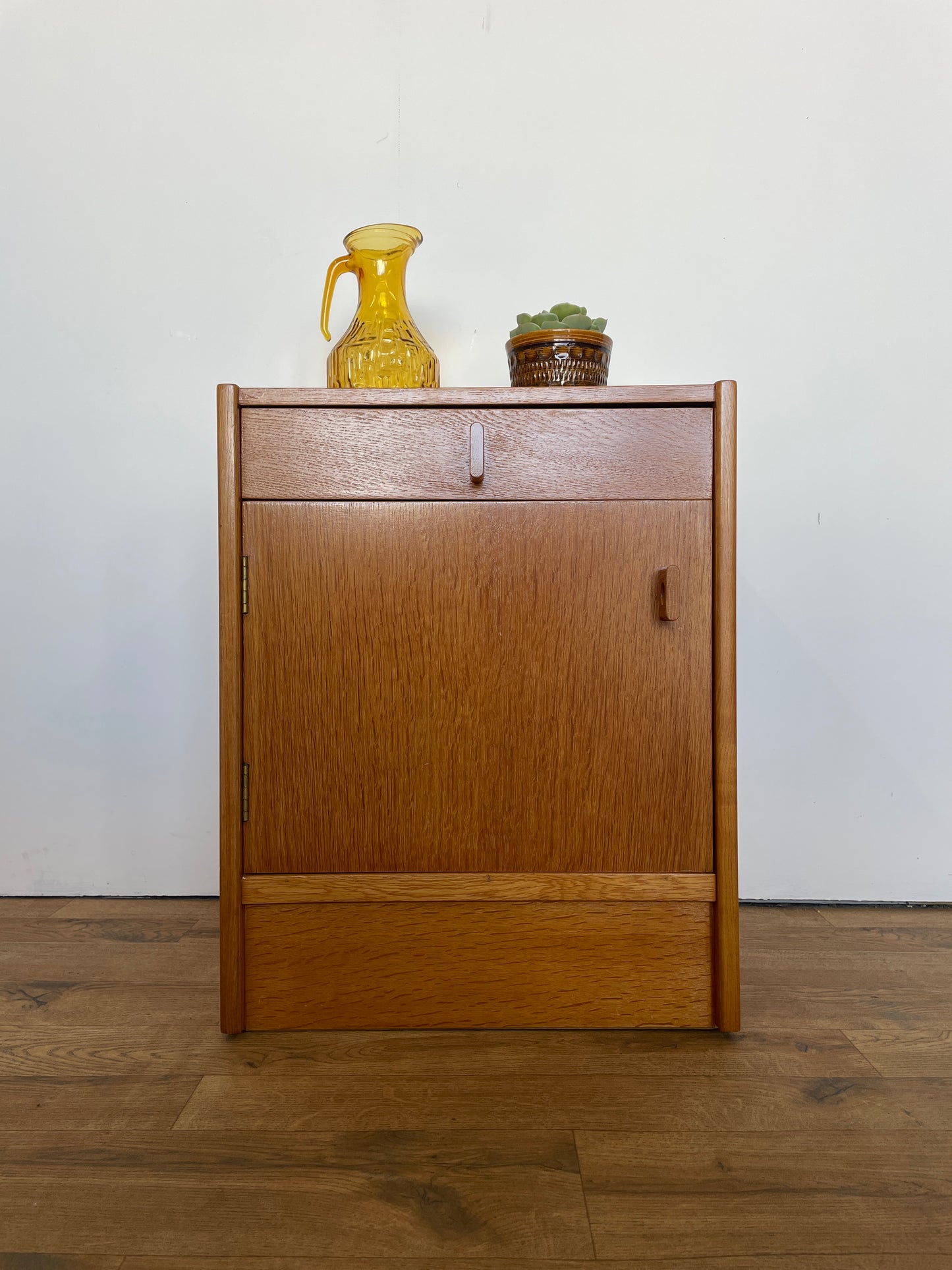 Mid-Century Stag Bedside Cabinet – Vintage Teak Nightstand