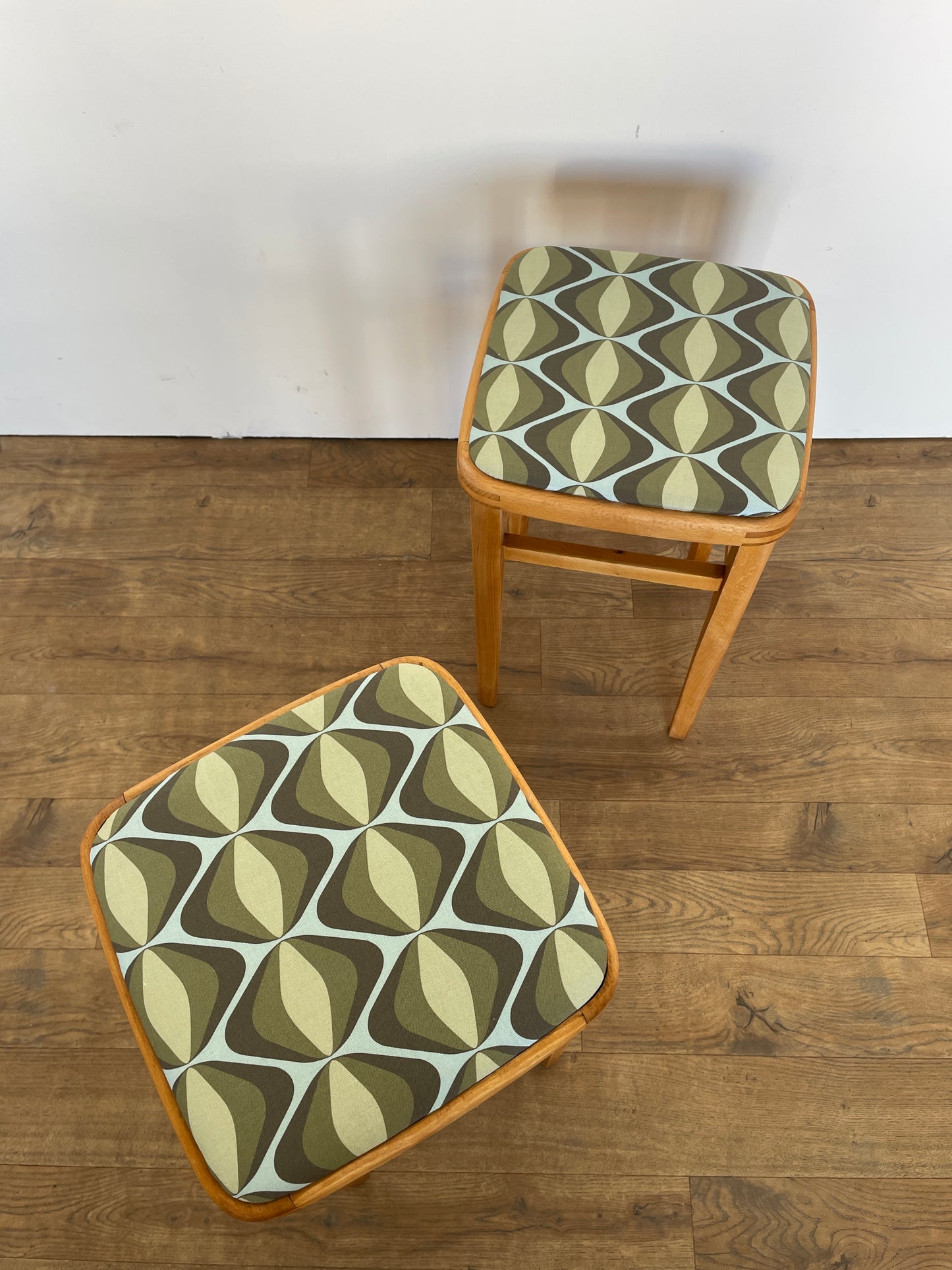 Pair of Vintage Wooden Stools – Mid-Century Modern Retro Design with Patterned Upholstered Seats