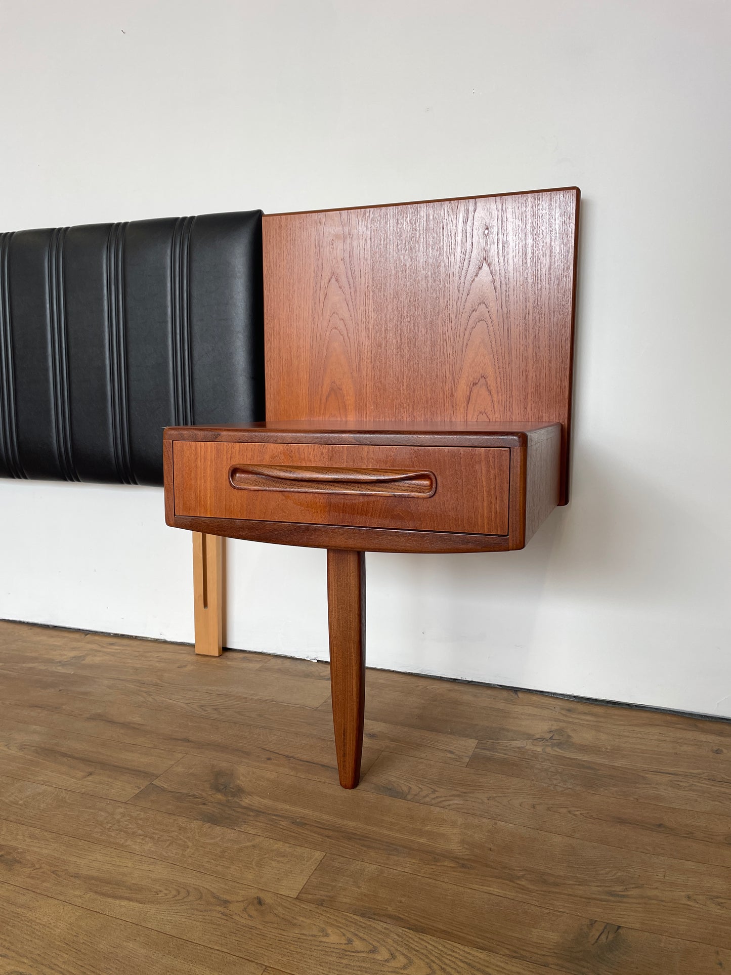 Vintage G Plan Teak Headboard with Floating Bedside Tables – Mid-Century Modern Bedroom Furniture