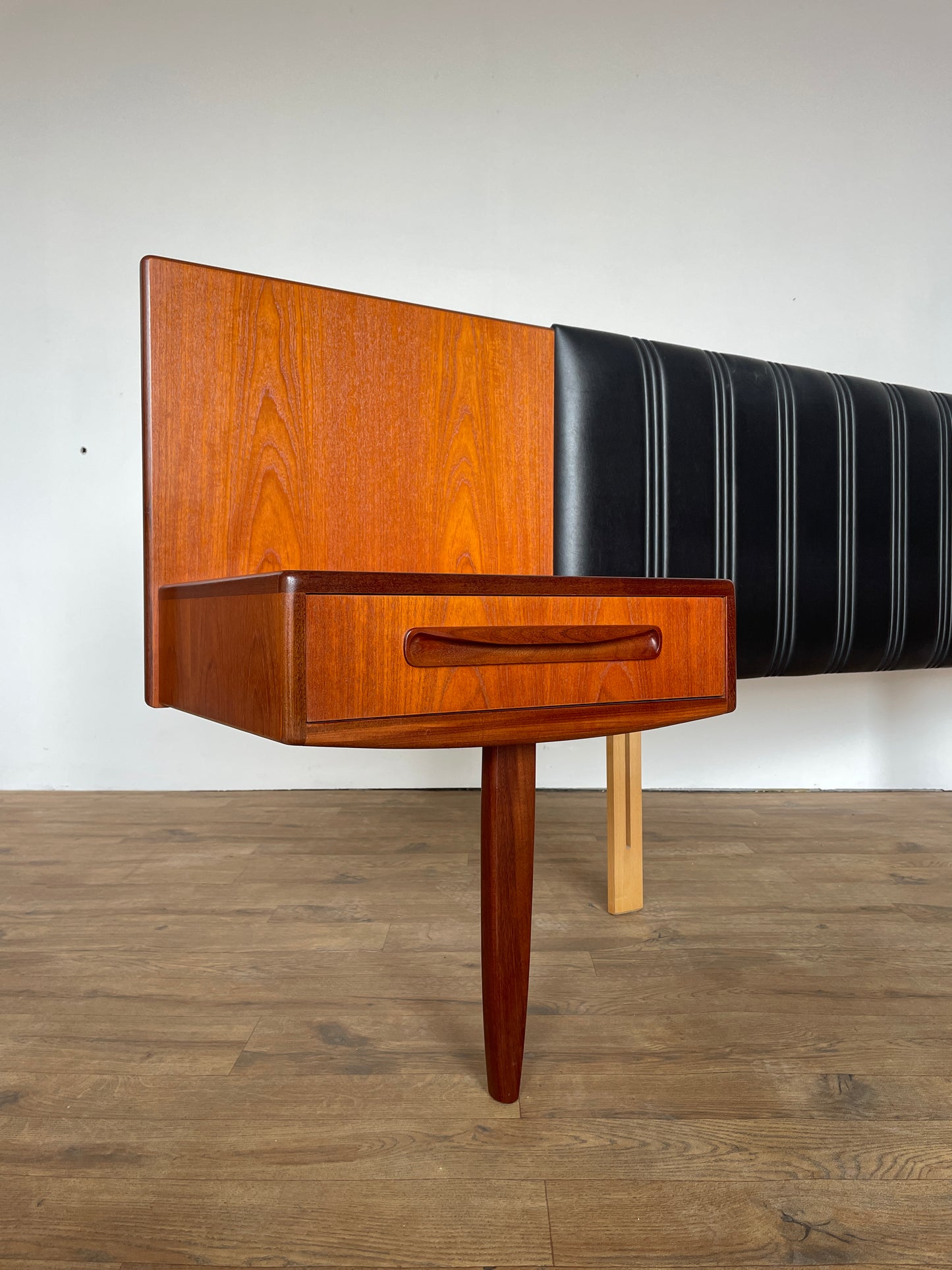 Vintage G Plan Teak Headboard with Floating Bedside Tables – Mid-Century Modern Bedroom Furniture