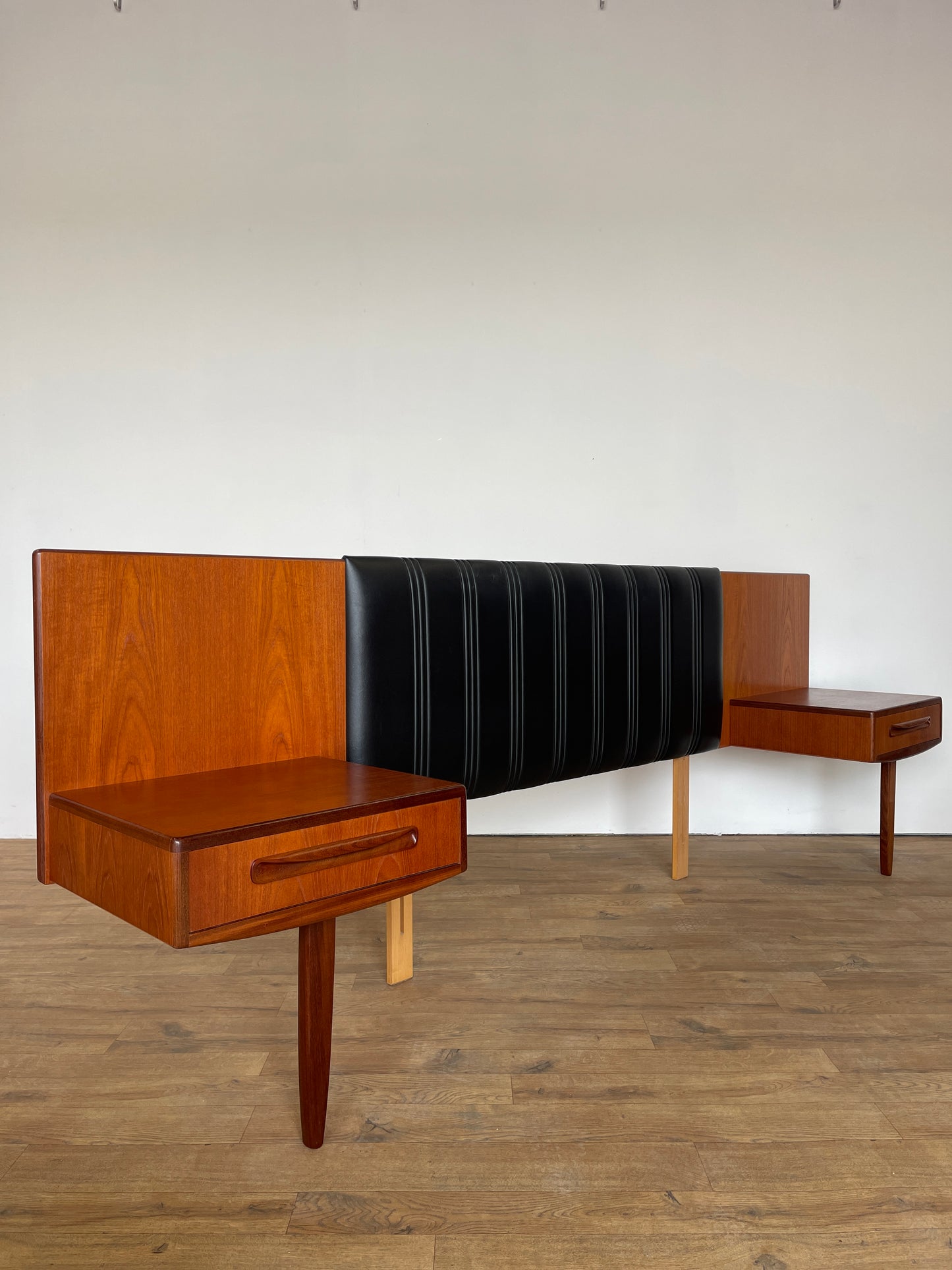 Vintage G Plan Teak Headboard with Floating Bedside Tables – Mid-Century Modern Bedroom Furniture