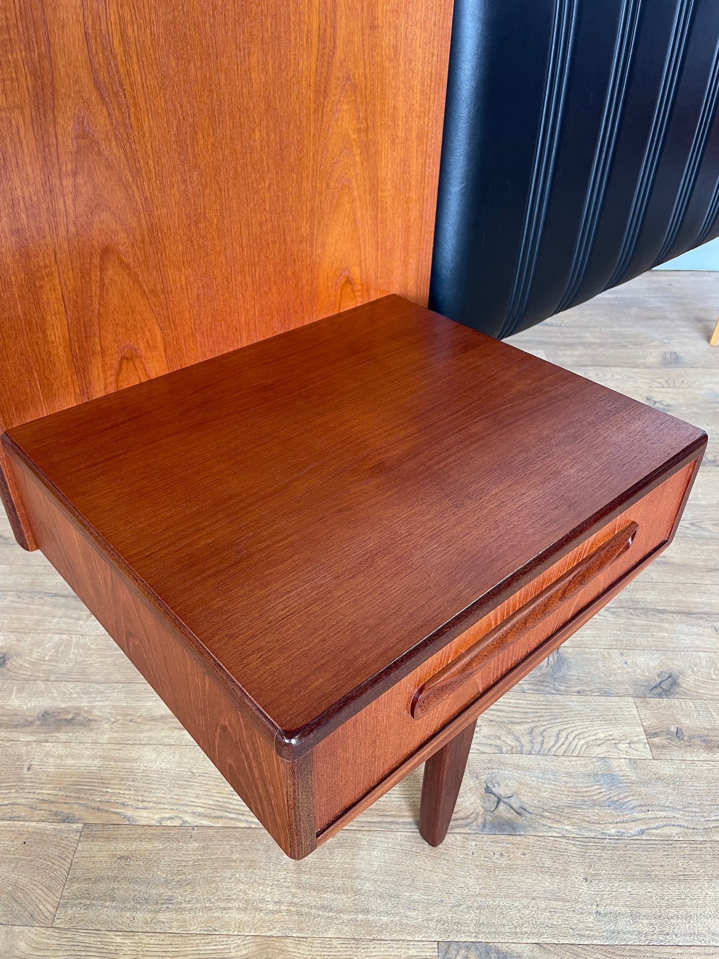 Vintage G Plan Teak Headboard with Floating Bedside Tables – Mid-Century Modern Bedroom Furniture