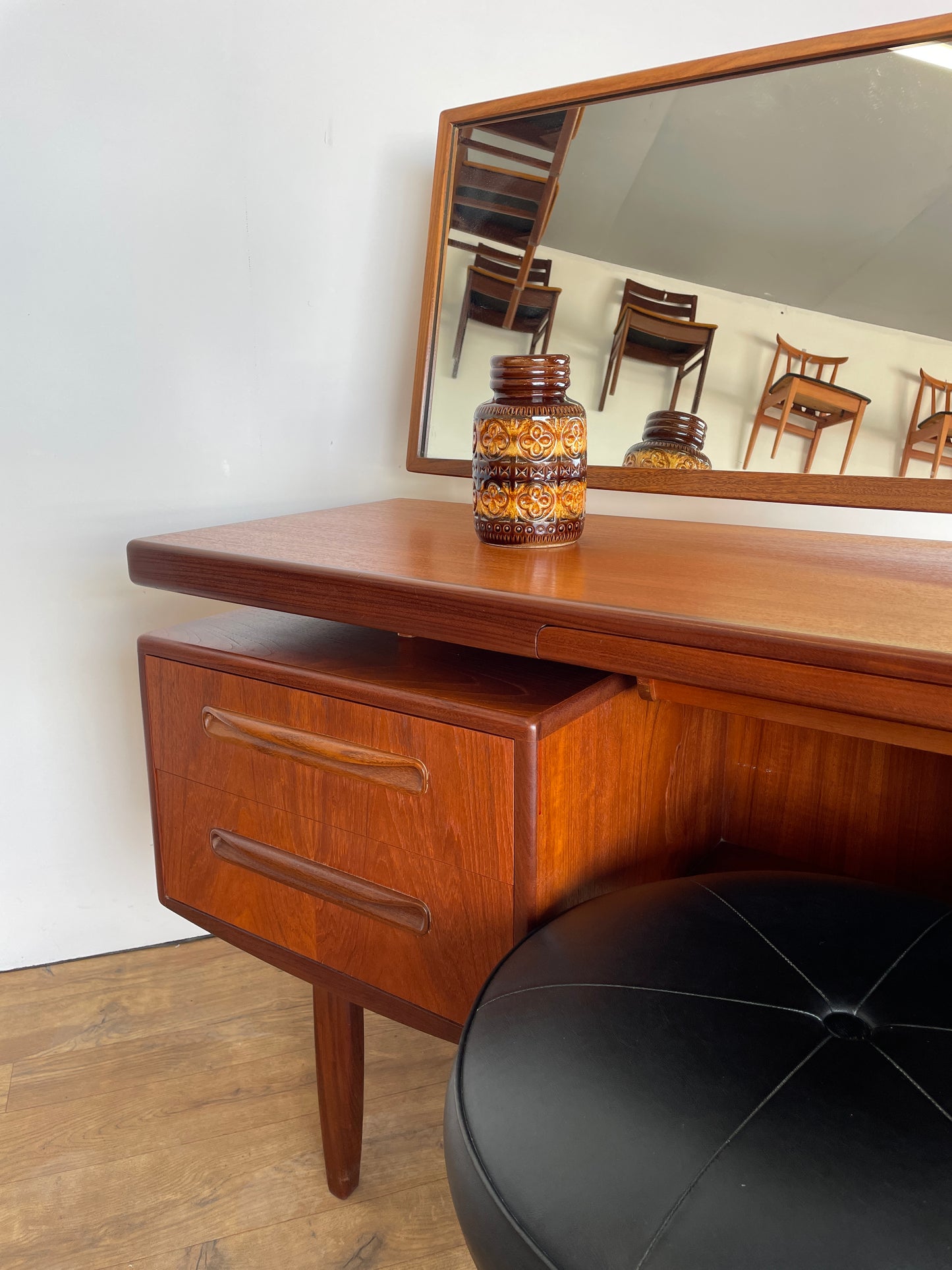 G Plan Fresco Teak Floating Top Dressing Table with Mirror & Matching Stool – Mid-Century Modern