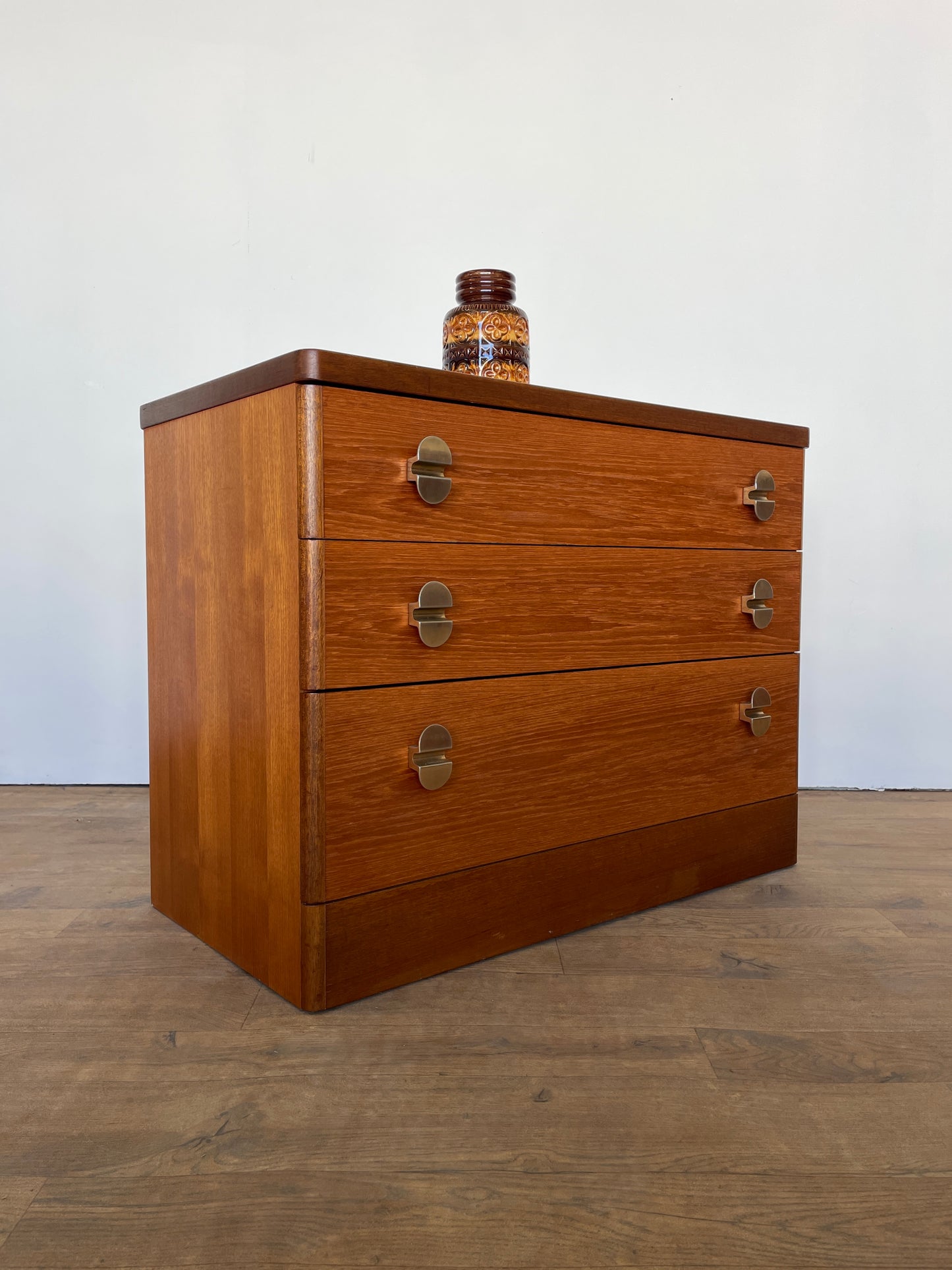 Vintage Stag Chest of Drawers – Mid-Century Modern 3 Drawer Teak Effect Dresser w/ Metal Handles