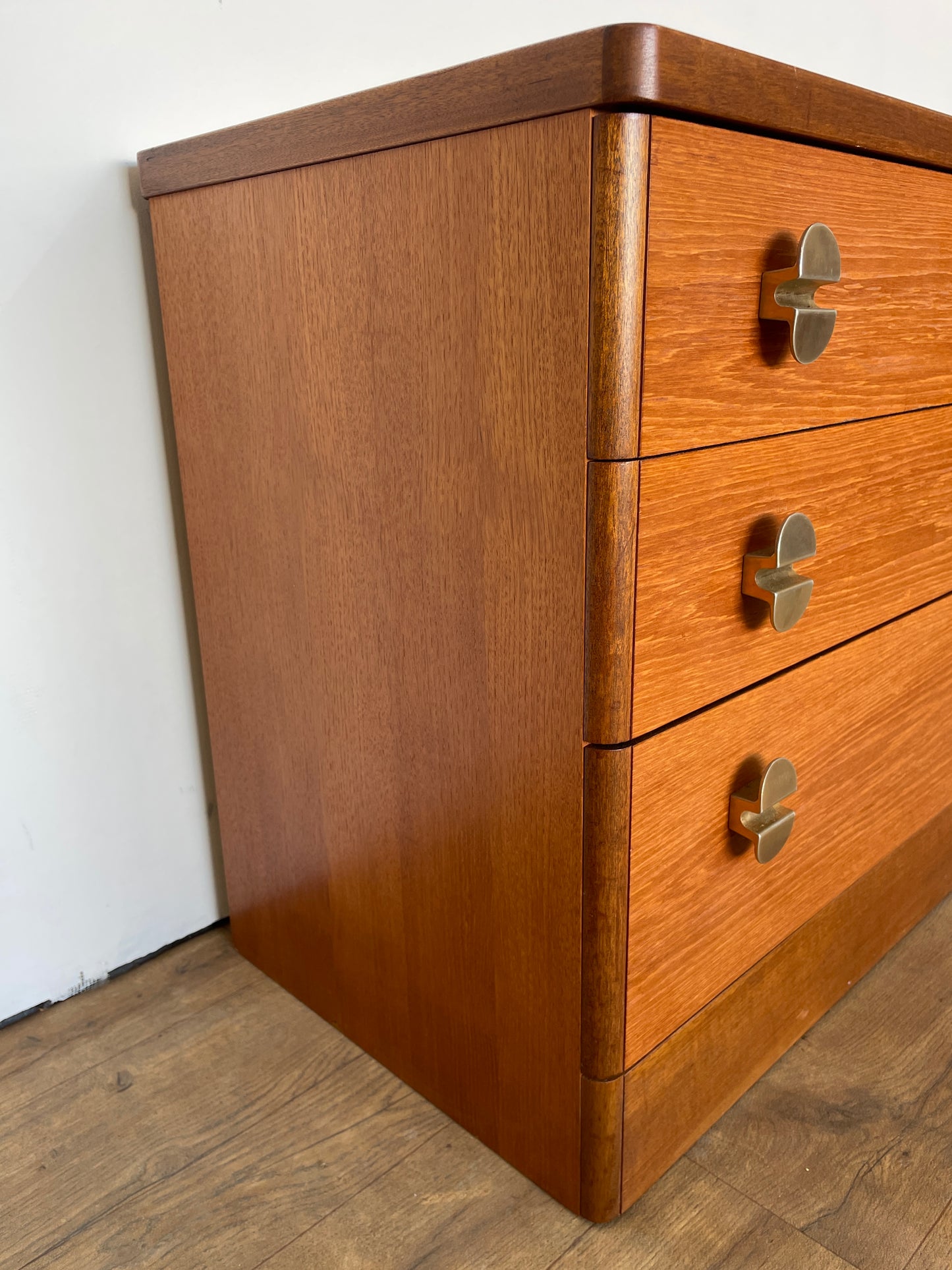 Vintage Stag Chest of Drawers – Mid-Century Modern 3 Drawer Teak Effect Dresser w/ Metal Handles