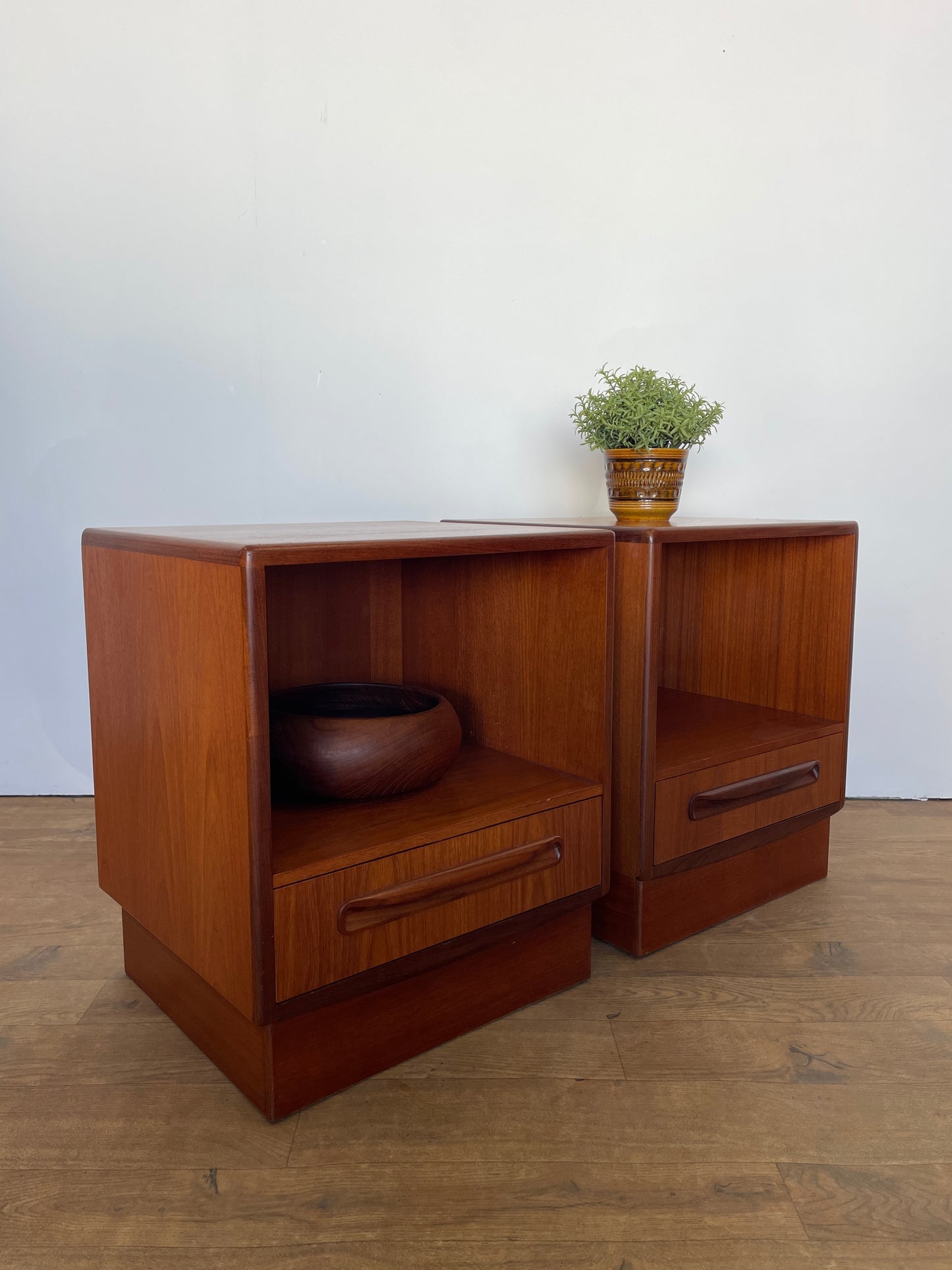 Pair of Mid-Century G Plan Fresco Teak Bedside Cabinets – Vintage Nightstands