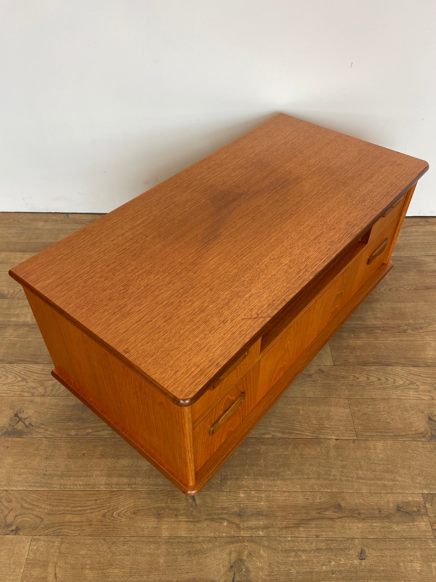 Vintage G Plan Teak TV Unit with Drawers on Castors – Mid-Century Modern