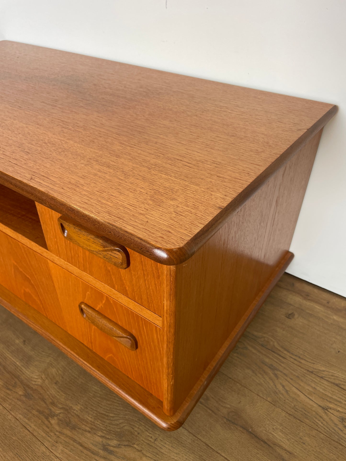 Vintage G Plan Teak TV Unit with Drawers on Castors – Mid-Century Modern