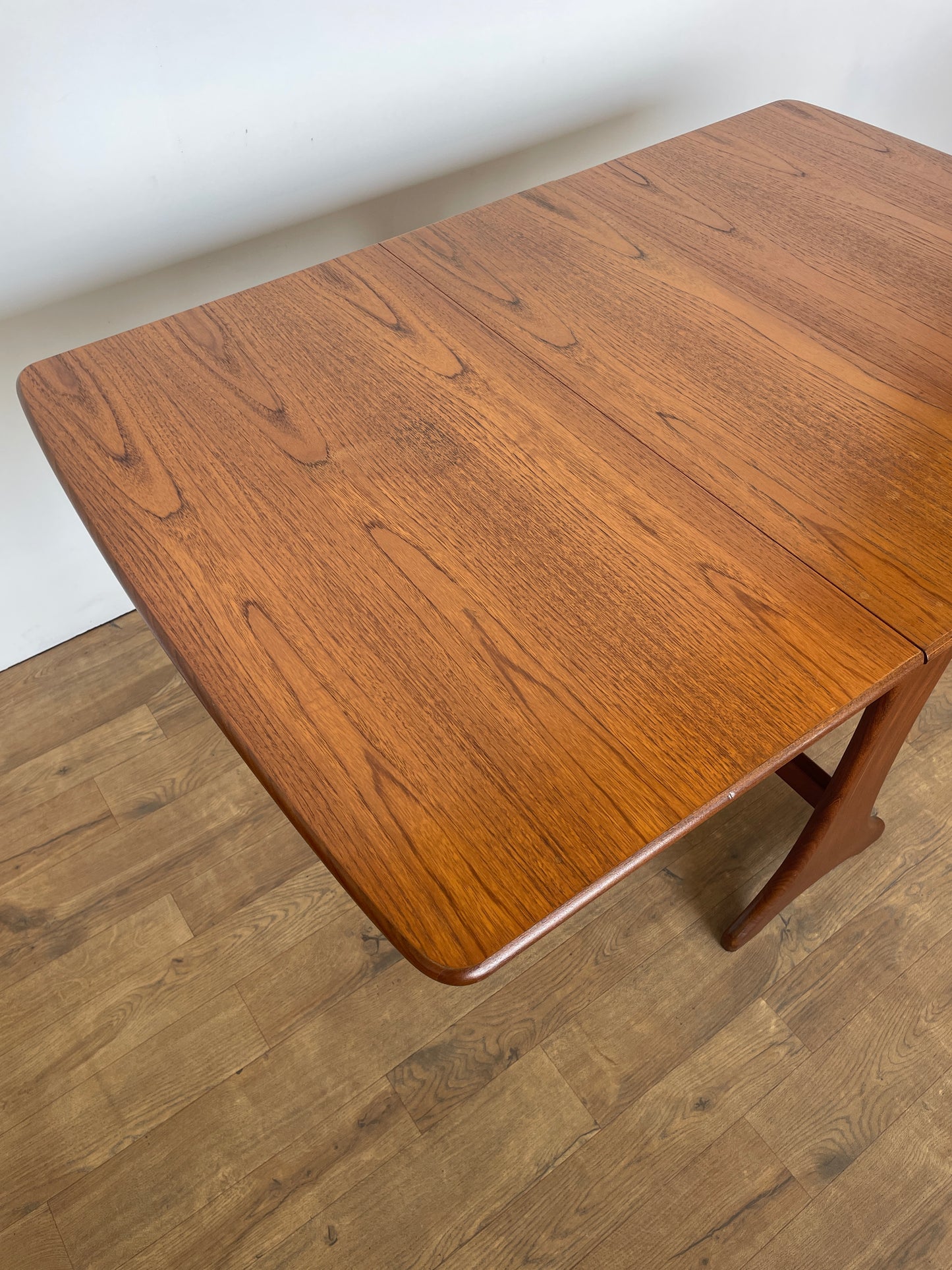 Vintage G Plan Drop Leaf Teak Dining Table – Mid-Century Extendable Elegance