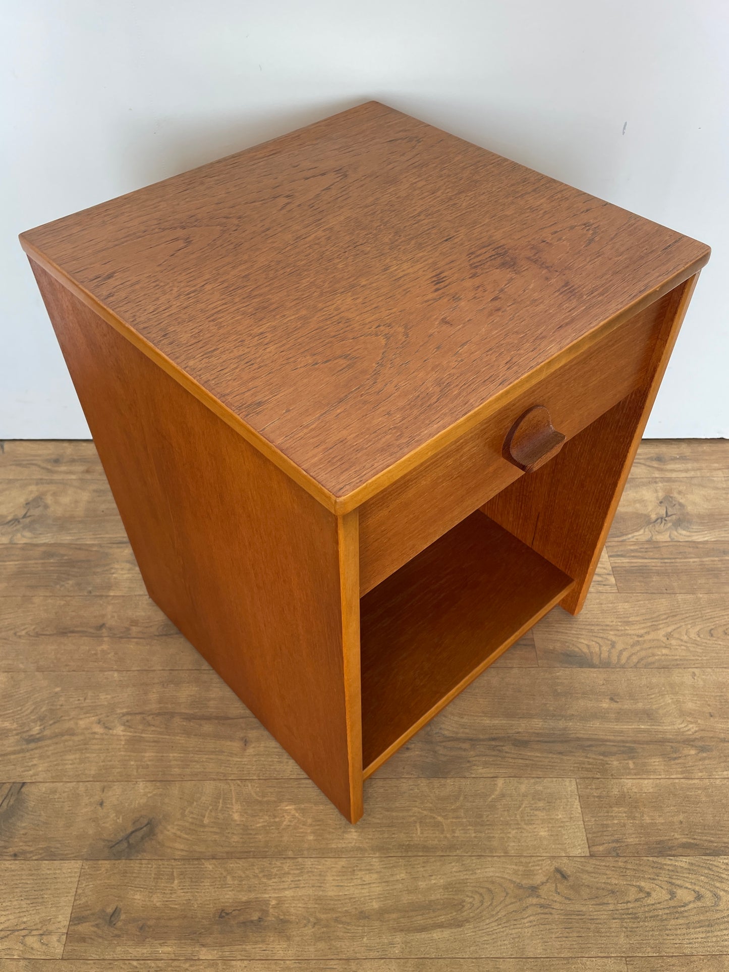 Mid-Century Stag Bedside Cabinet – Vintage Teak Nightstand