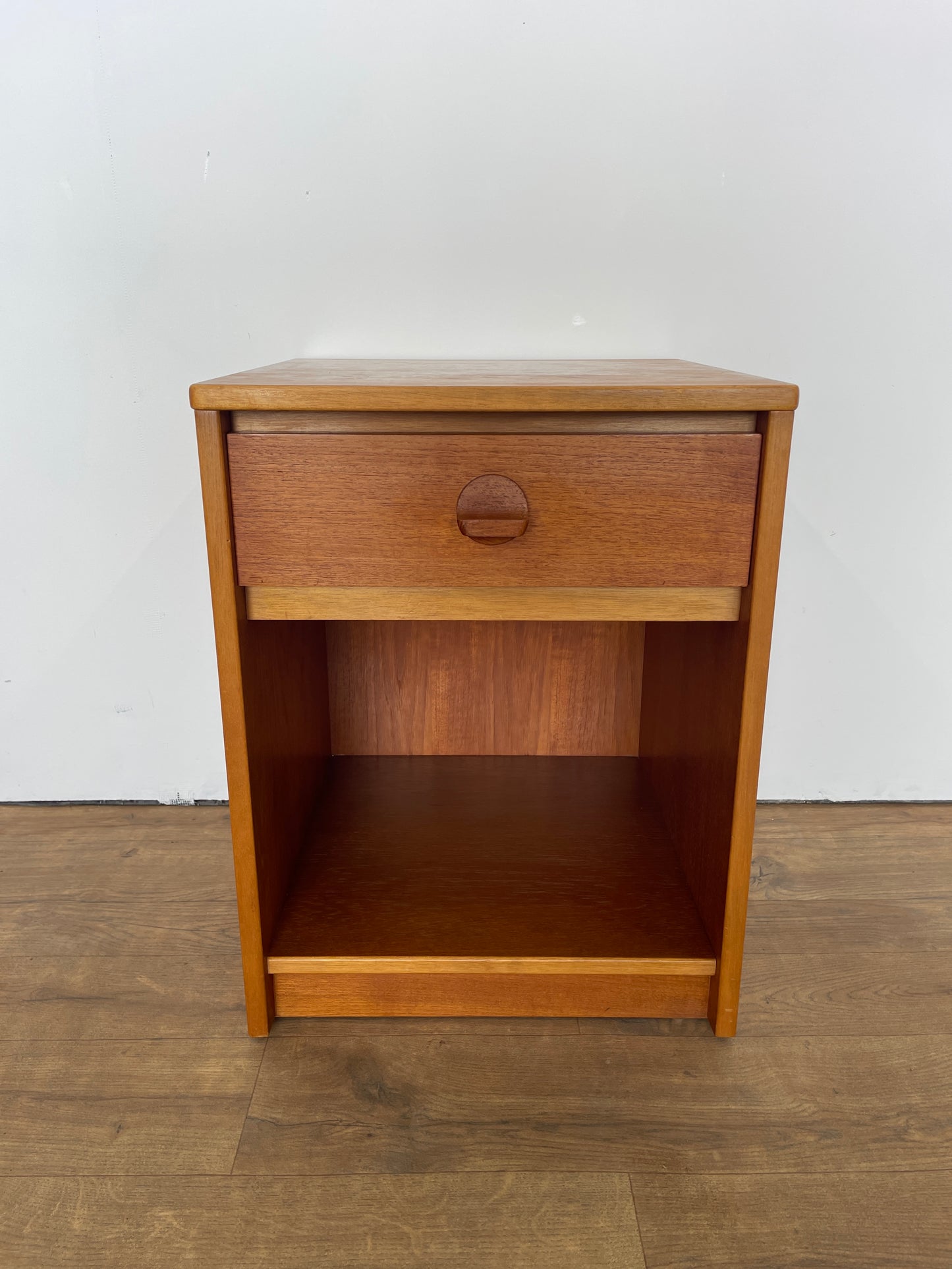 Mid-Century Stag Bedside Cabinet – Vintage Teak Nightstand