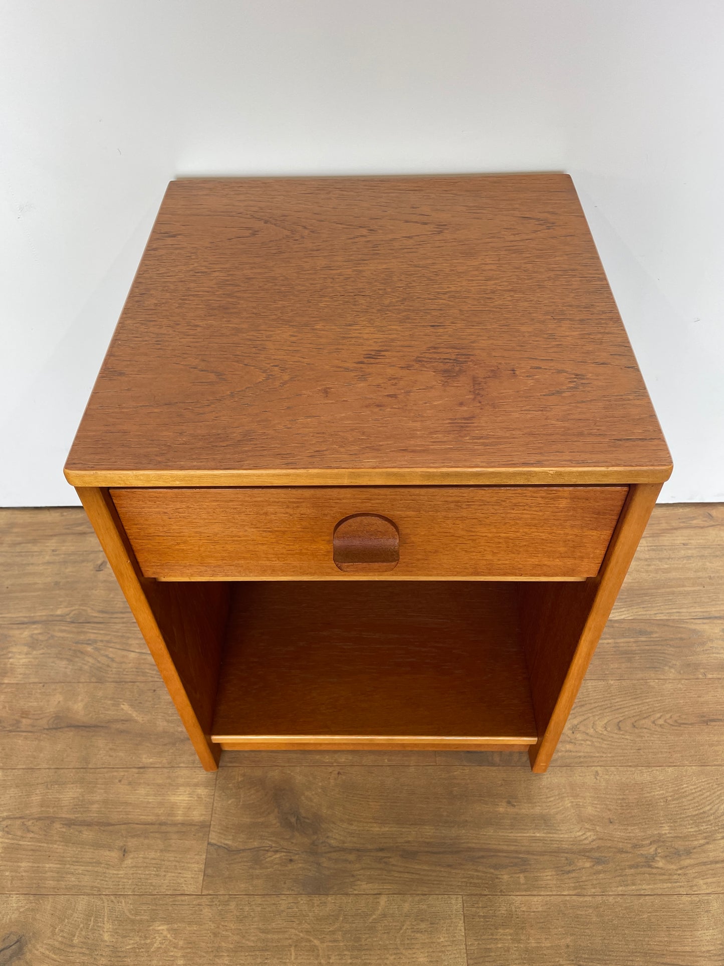 Mid-Century Stag Bedside Cabinet – Vintage Teak Nightstand