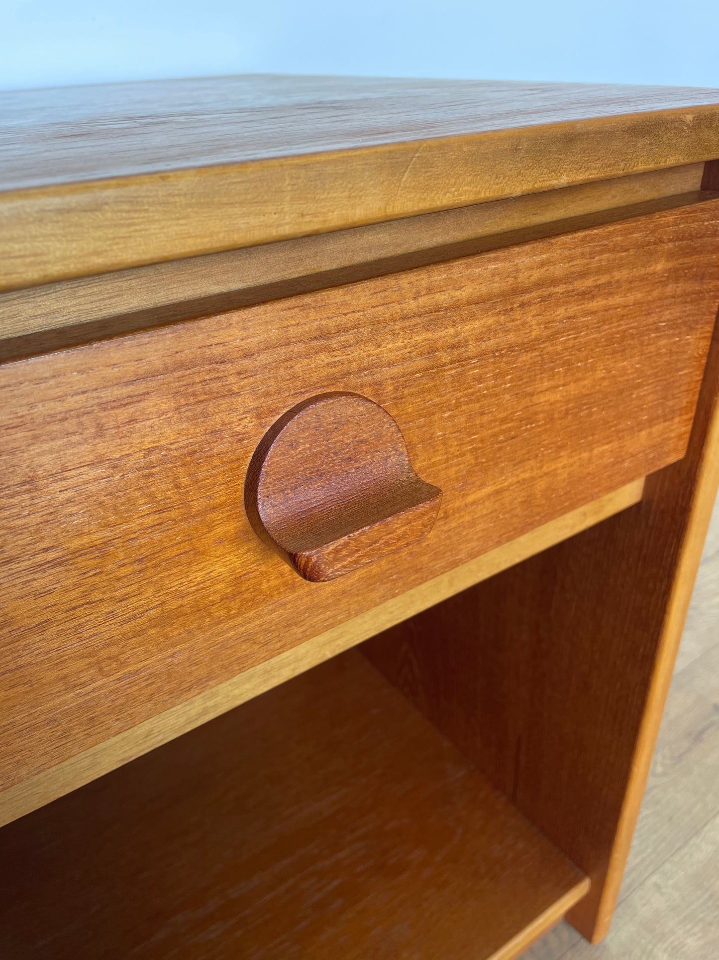 Mid-Century Stag Bedside Cabinet – Vintage Teak Nightstand