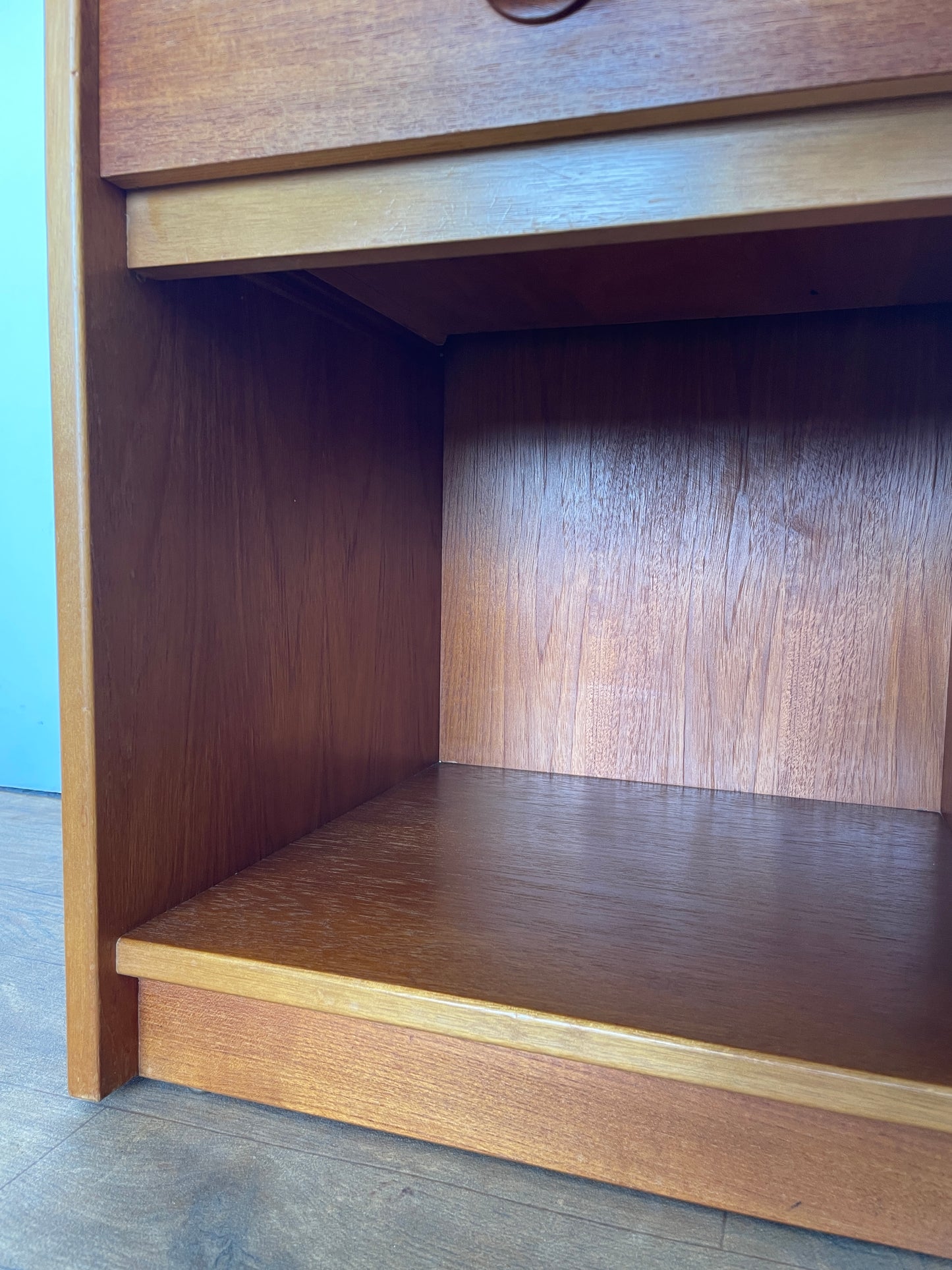 Mid-Century Stag Bedside Cabinet – Vintage Teak Nightstand