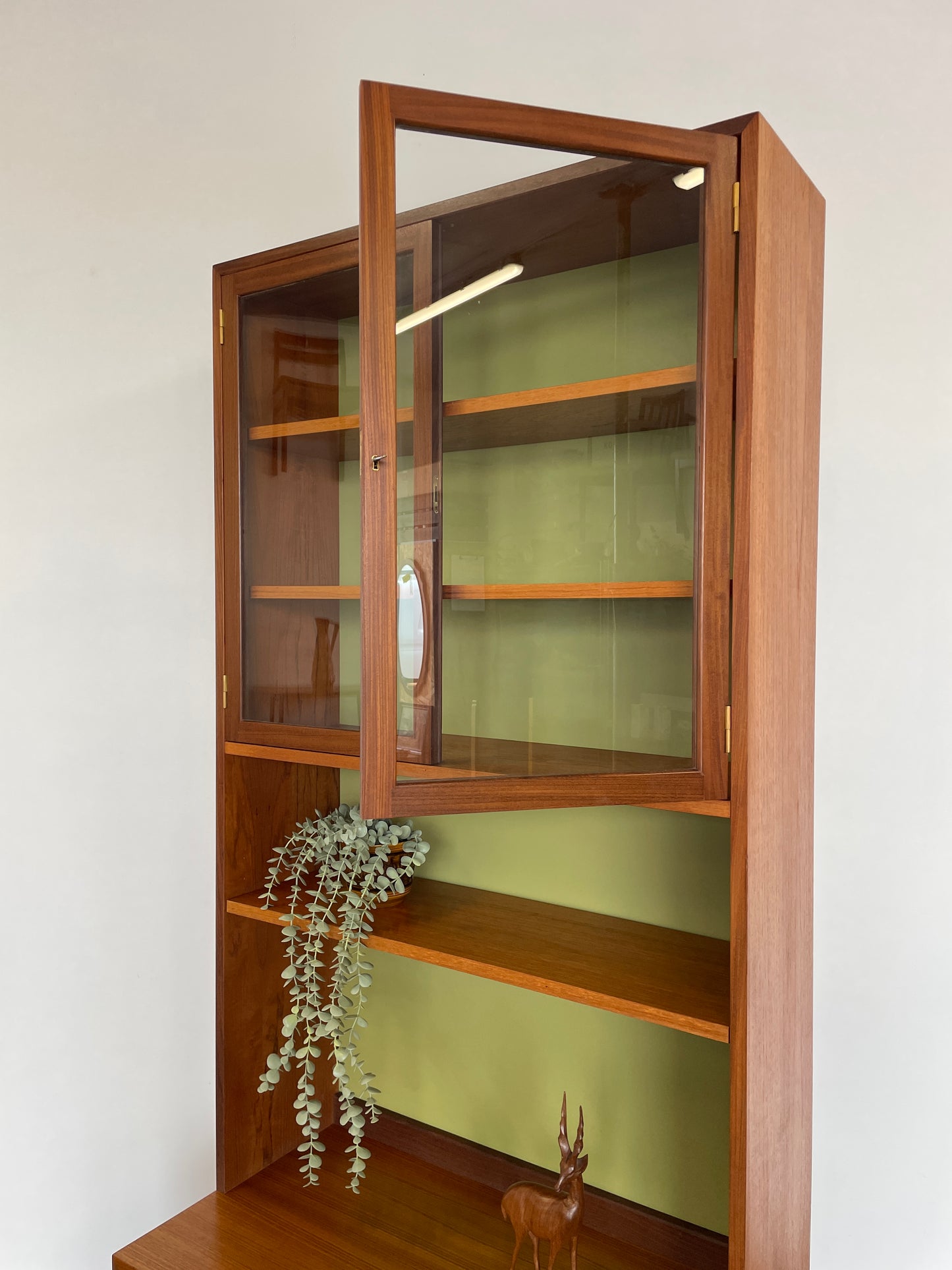 G Plan Mid Century Bookcase on Cabinet – British Design
