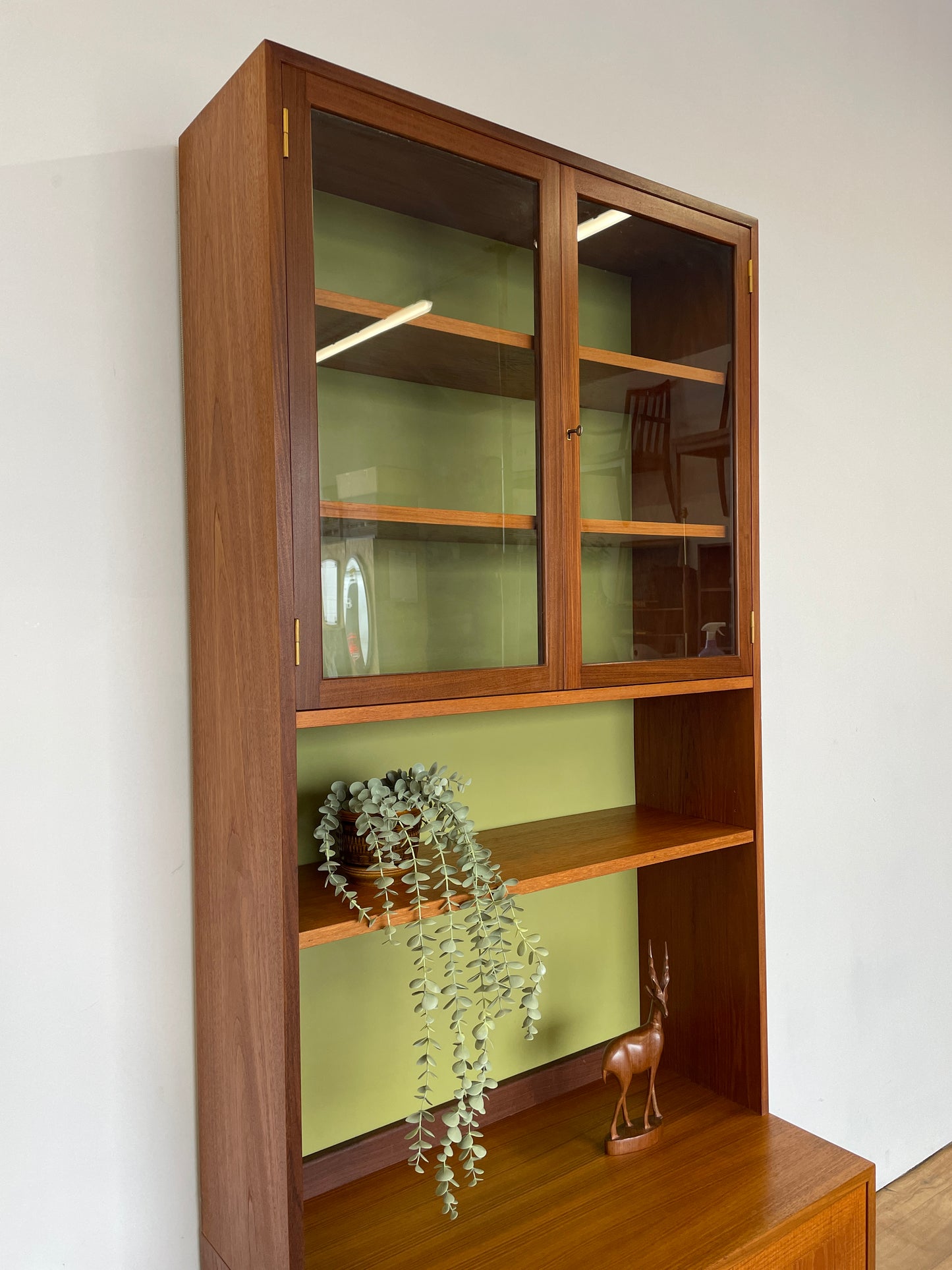 G Plan Mid Century Bookcase on Cabinet – British Design