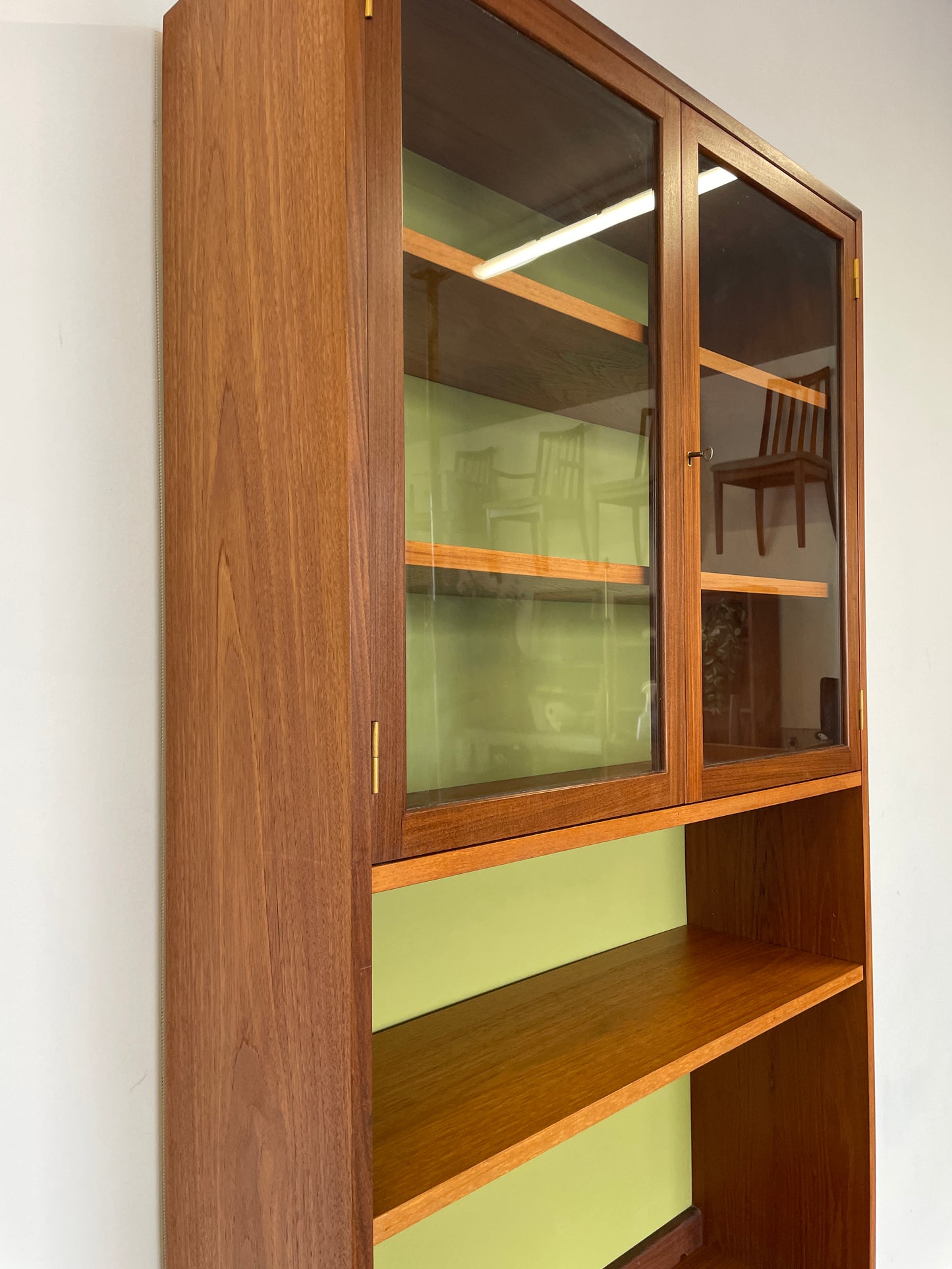 G Plan Mid Century Bookcase on Cabinet – British Design