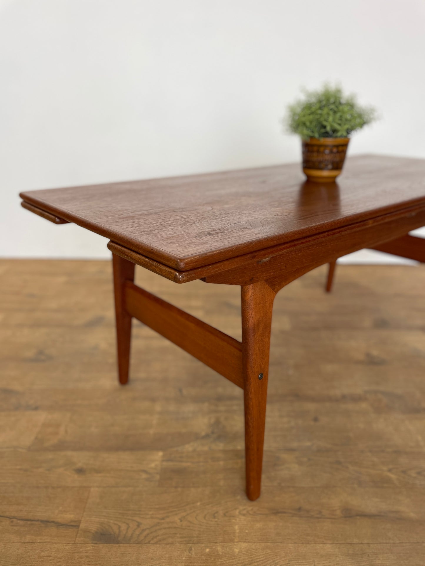 Danish 1960s Trioh Metamorphic Elevator Table – Teak Mid-Century Convertible Design