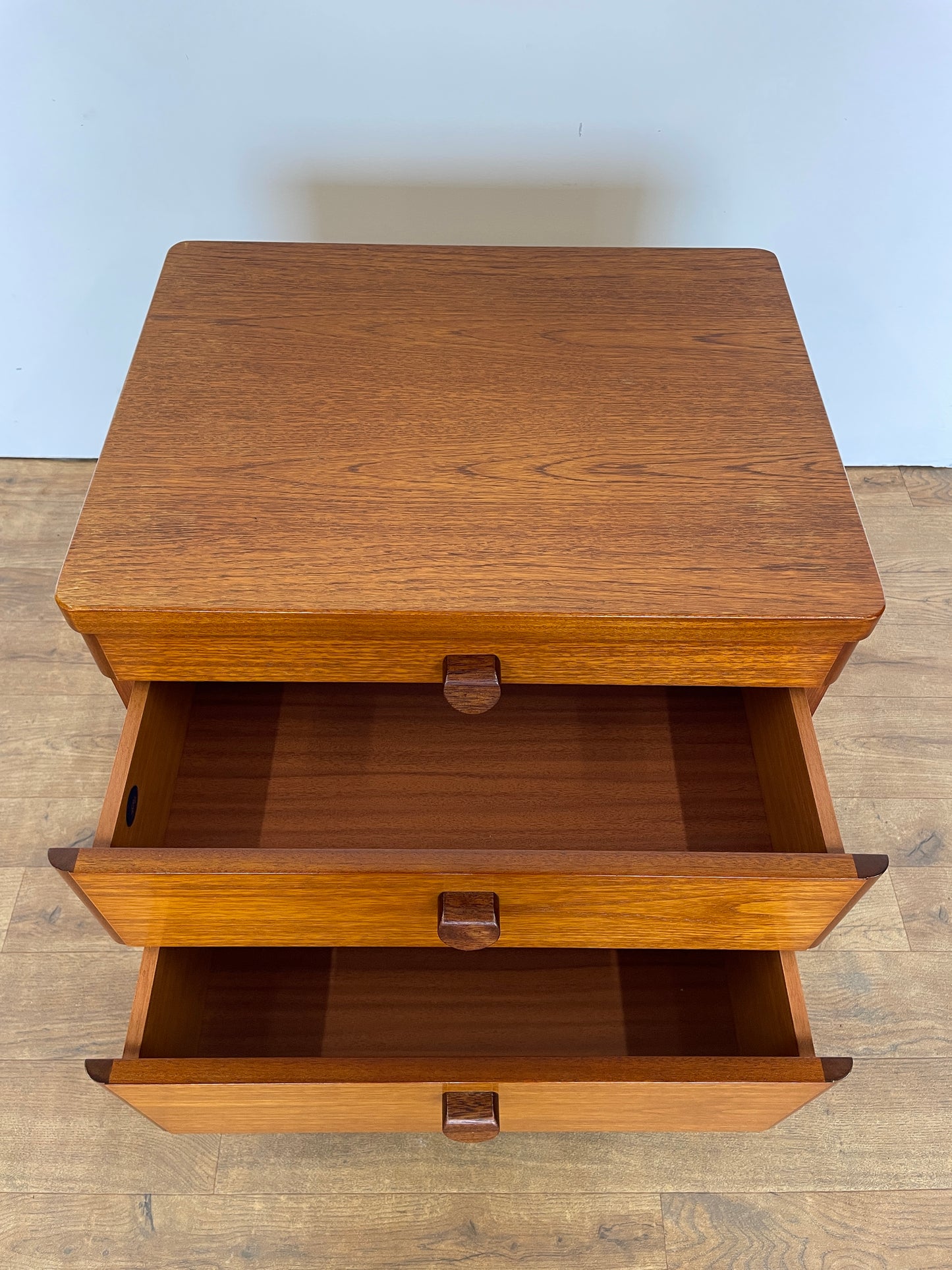 Mid-Century Stag Bedside Cabinet – Vintage Teak Nightstand