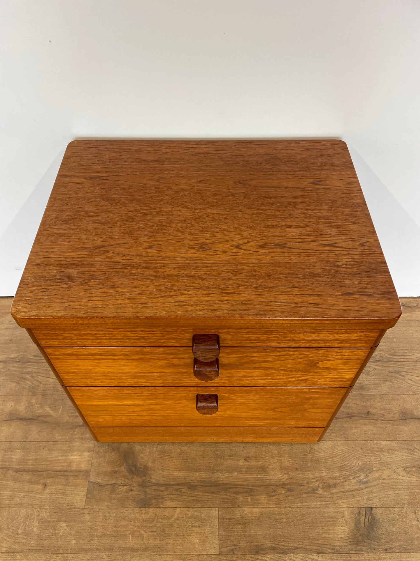 Mid-Century Stag Bedside Cabinet – Vintage Teak Nightstand