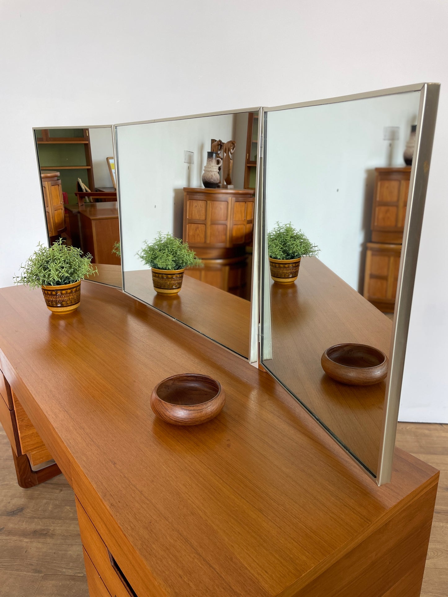 Mid-Century Uniflex Dressing Table by Gunther Hoffstead with Mirrors