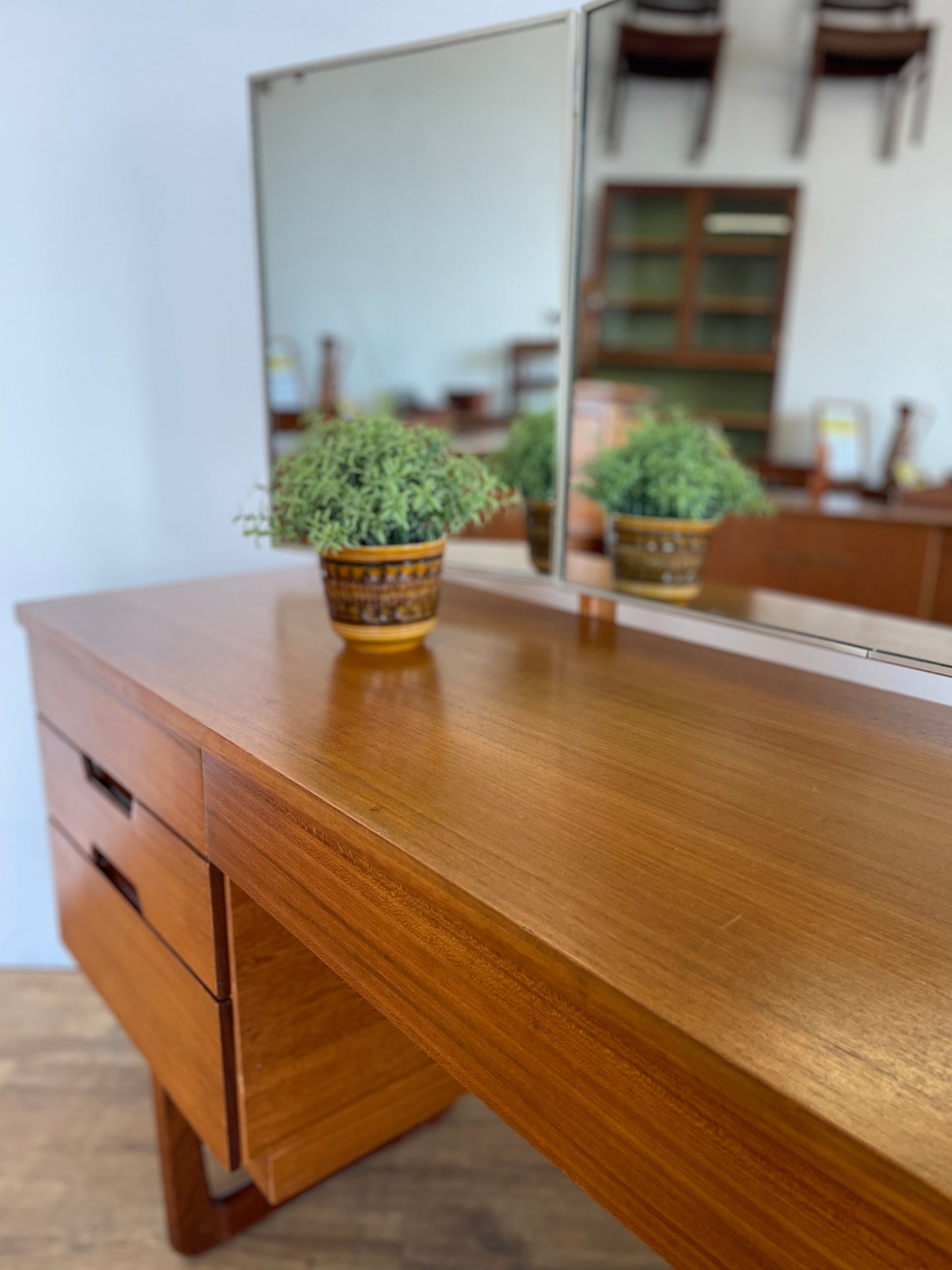 Mid-Century Uniflex Dressing Table by Gunther Hoffstead with Mirrors