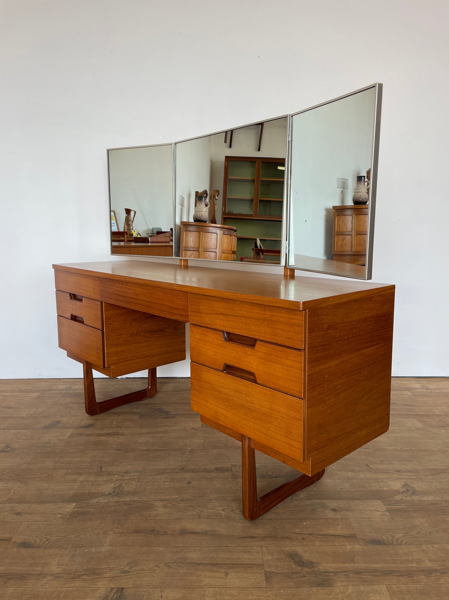 Mid-Century Uniflex Dressing Table by Gunther Hoffstead with Mirrors