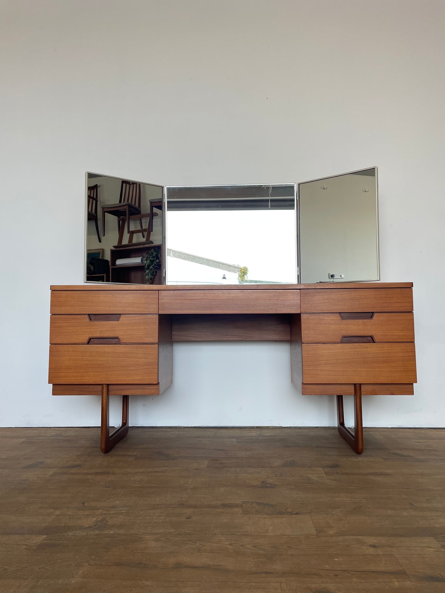 Mid-Century Uniflex Dressing Table by Gunther Hoffstead with Mirrors