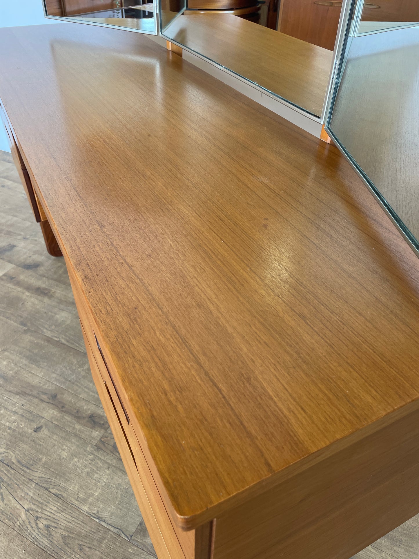 Mid-Century Uniflex Dressing Table by Gunther Hoffstead with Mirrors