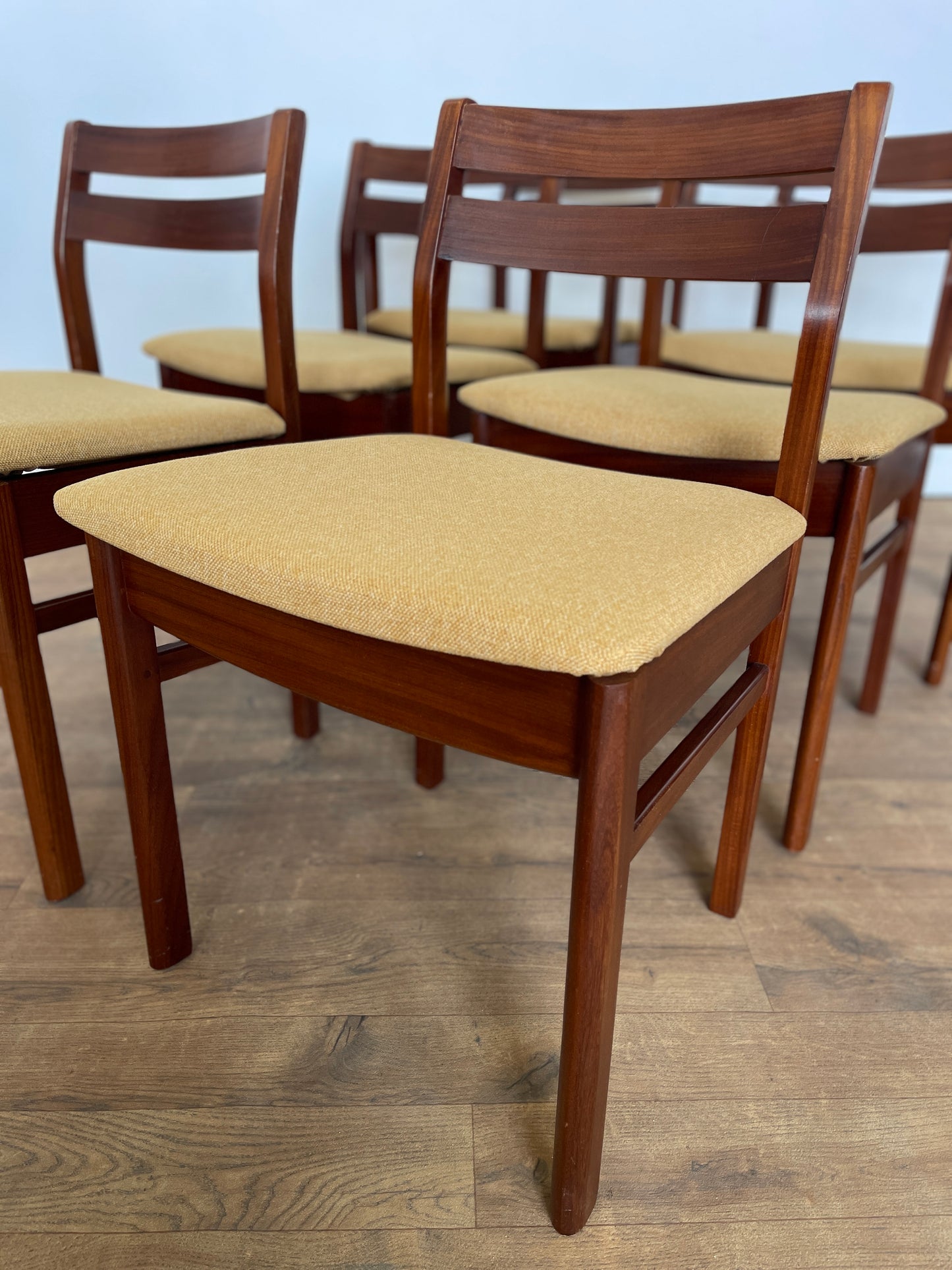 White & Newton Teak Extendable Dining Table & 6 Chairs – Mid-Century