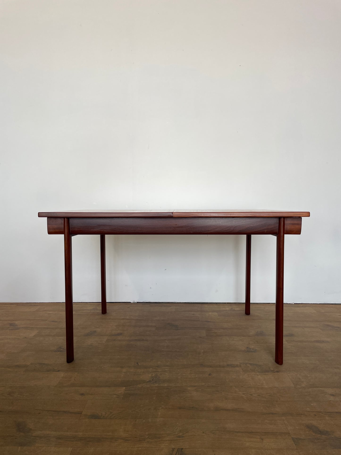 White & Newton Teak Extendable Dining Table & 6 Chairs – Mid-Century