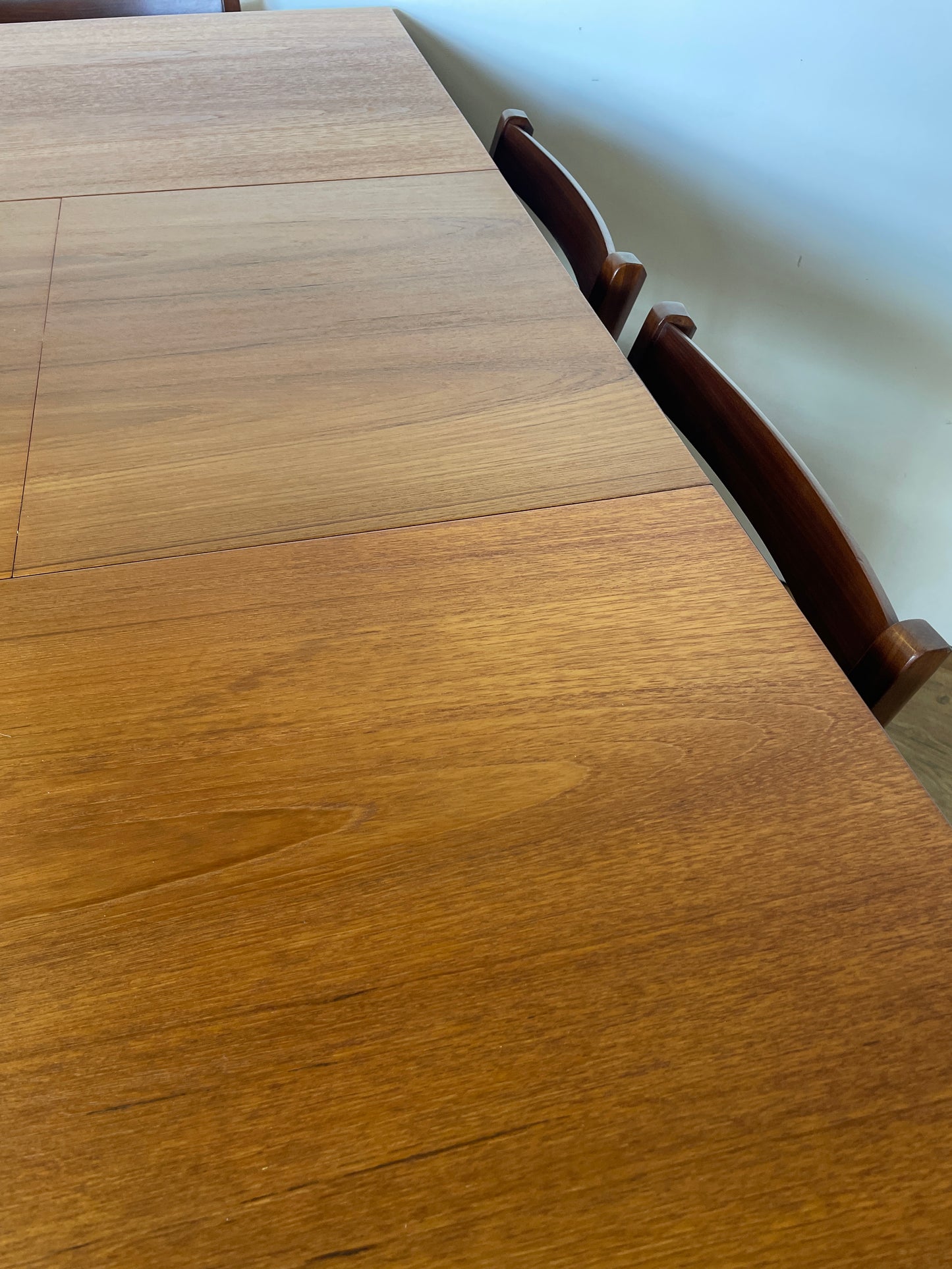 White & Newton Teak Extendable Dining Table & 6 Chairs – Mid-Century