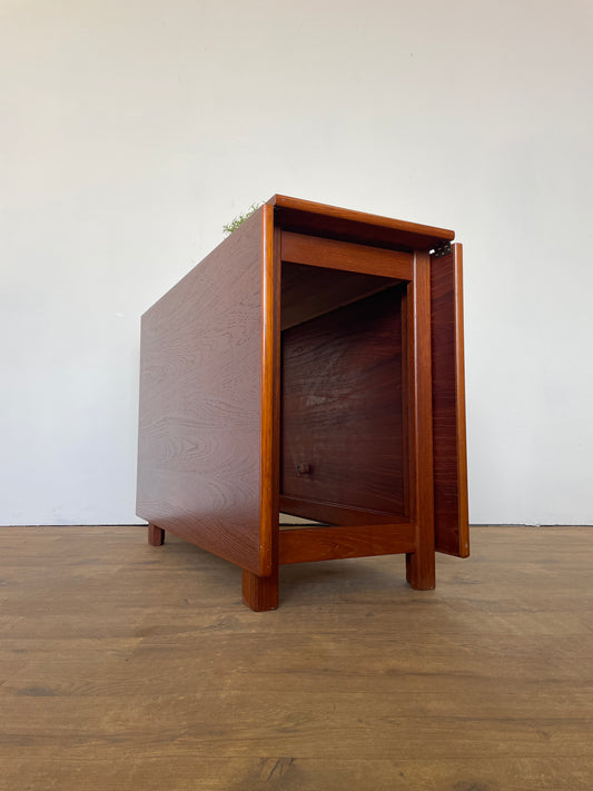 Mid-Century Danish Teak Drop-Leaf Dining Table – Extendable Vintage Design