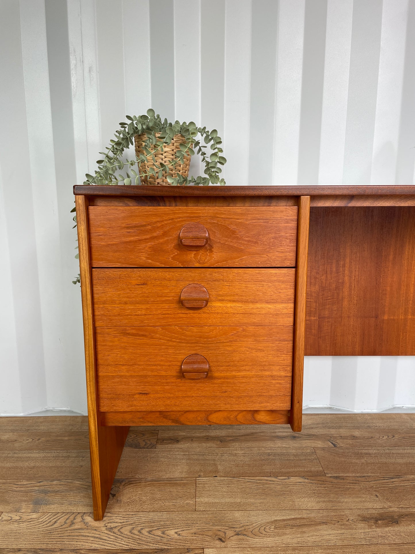 Stag Desk / Dressing Table w/ Drawers Mid-Century Vintage Retro MCM Teak