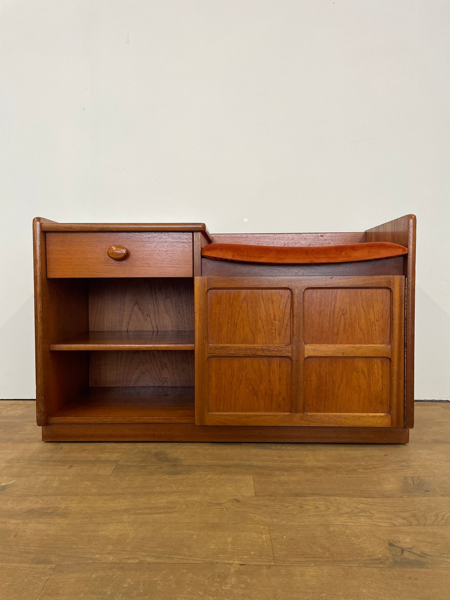 Vintage Teak Hall Seat / Telephone Bench by Nathan – Mid-Century Entryway Table