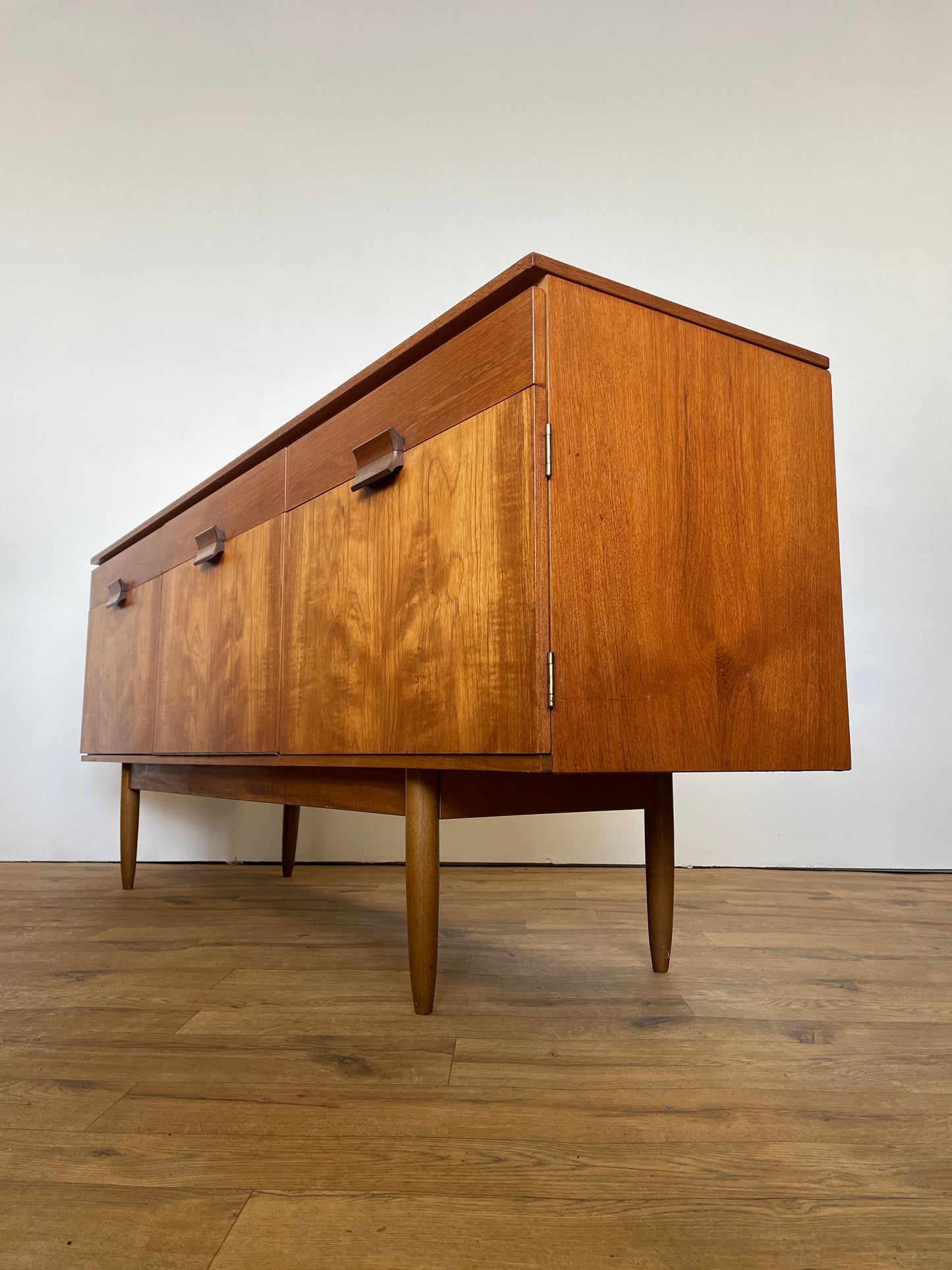Large Mid-Century Sideboard / Dresser / Cabinet / TV Stand