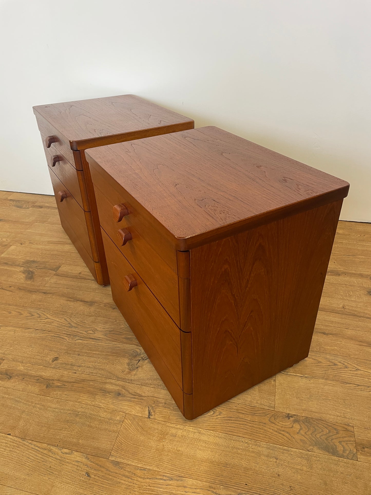 Pair of Stag Bedsides - Teak Mid-Century Vintage w/ Pull Out Shelf - UK Made