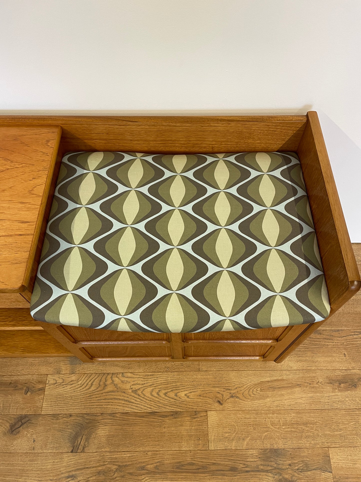 Nathan Mid-Century Telephone Table Teak - Compact Retro Sideboard Hall Seat Bench