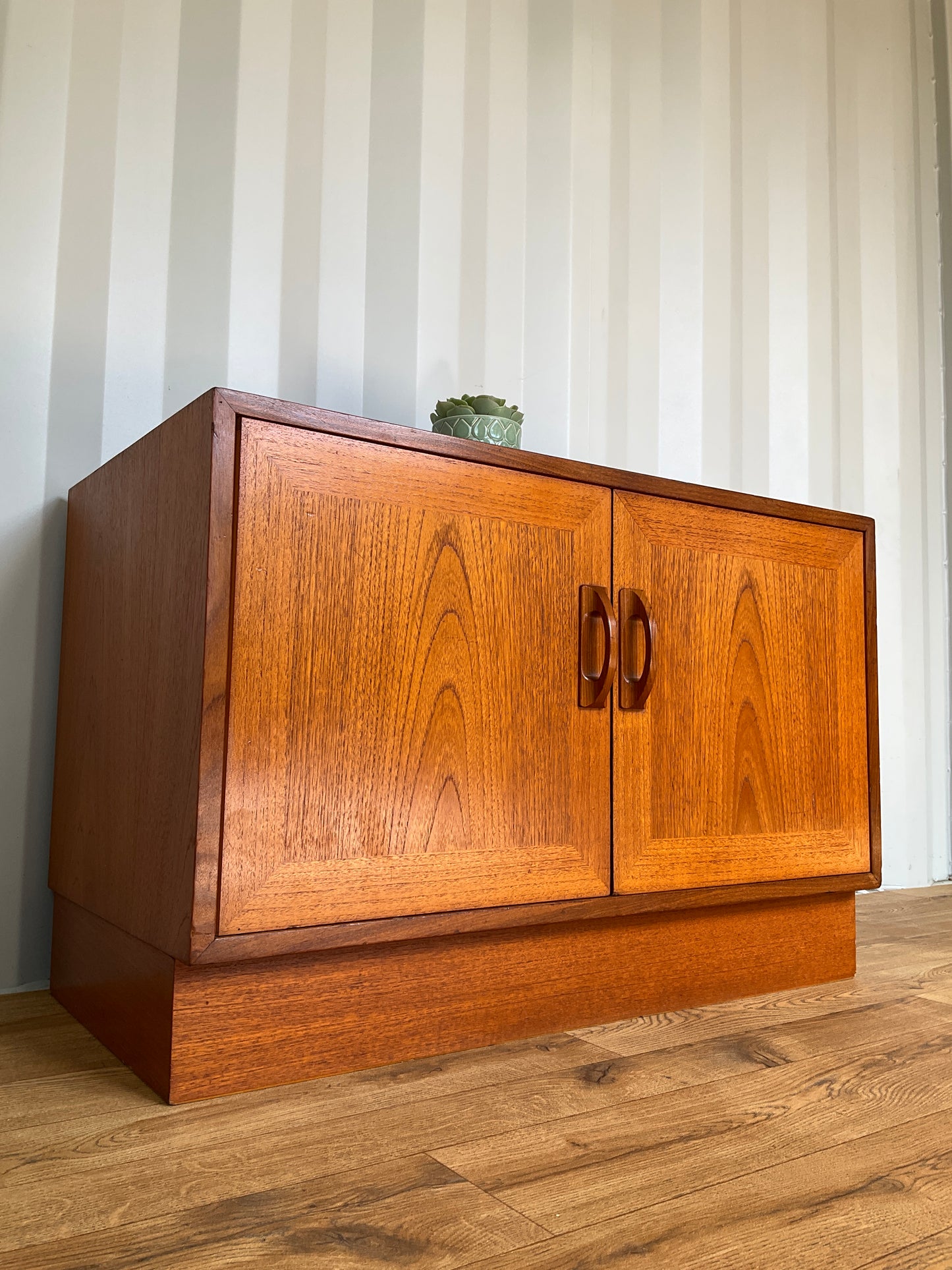 G Plan Cabinet / TV Media Unit -Mid-Century - Vintage Teak